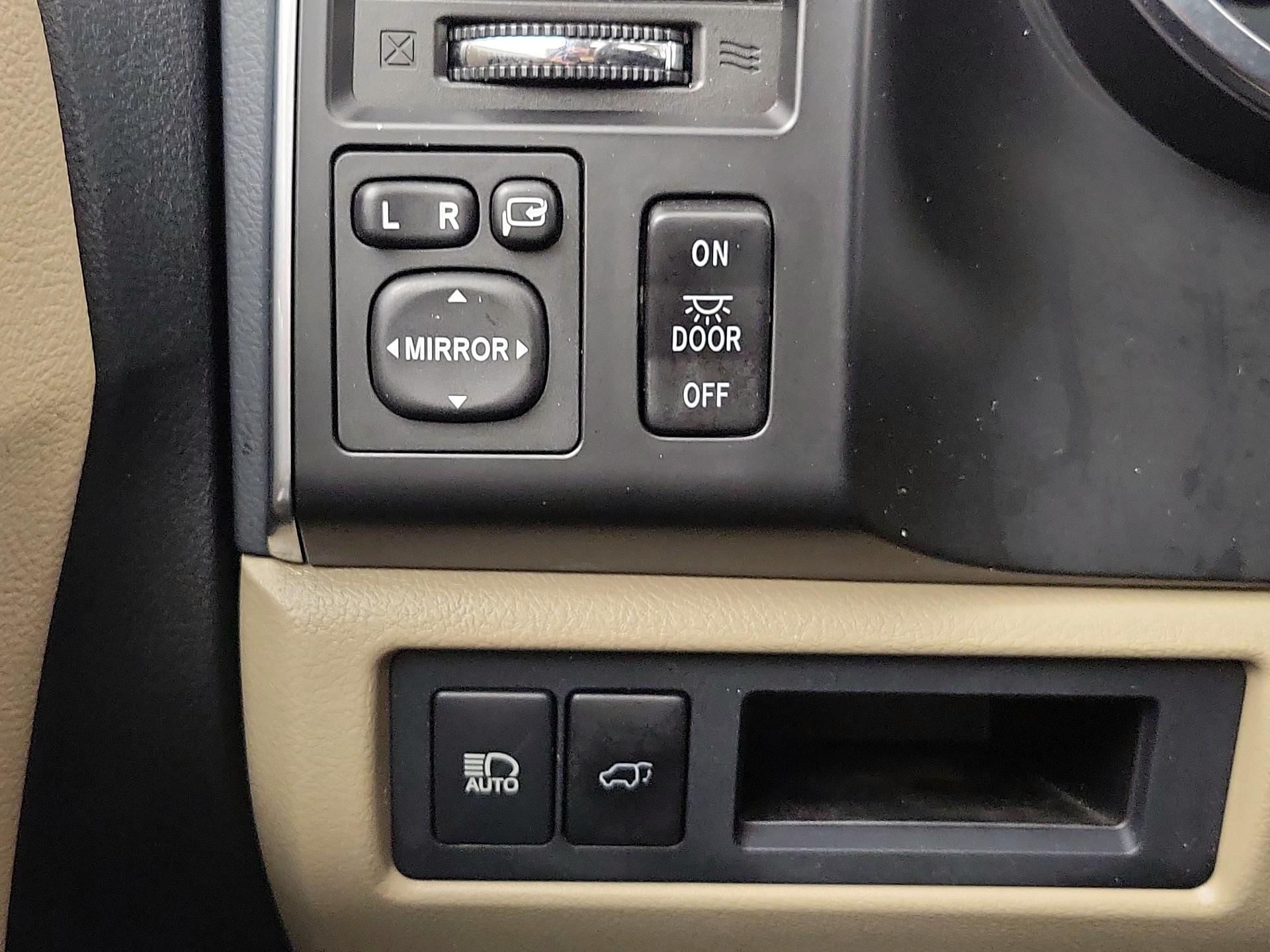 Thumbnail: 2018 Toyota Sequoia - 13
