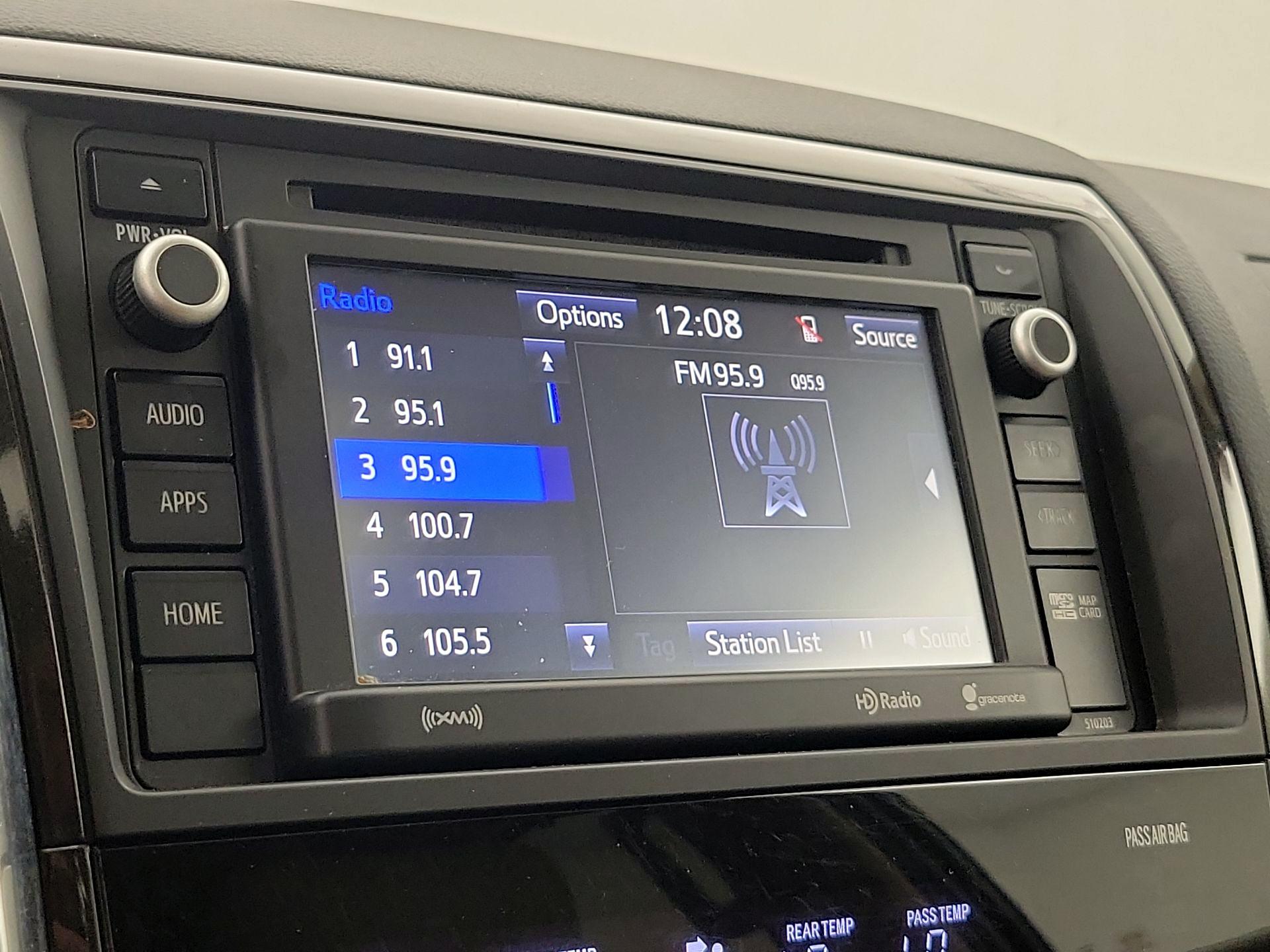 Thumbnail: 2018 Toyota Sequoia - 15