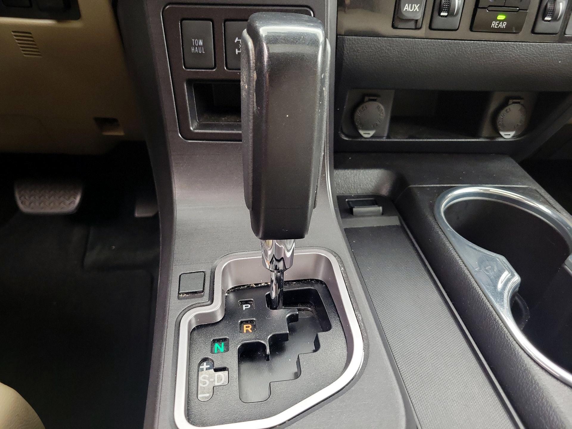 Thumbnail: 2018 Toyota Sequoia - 17