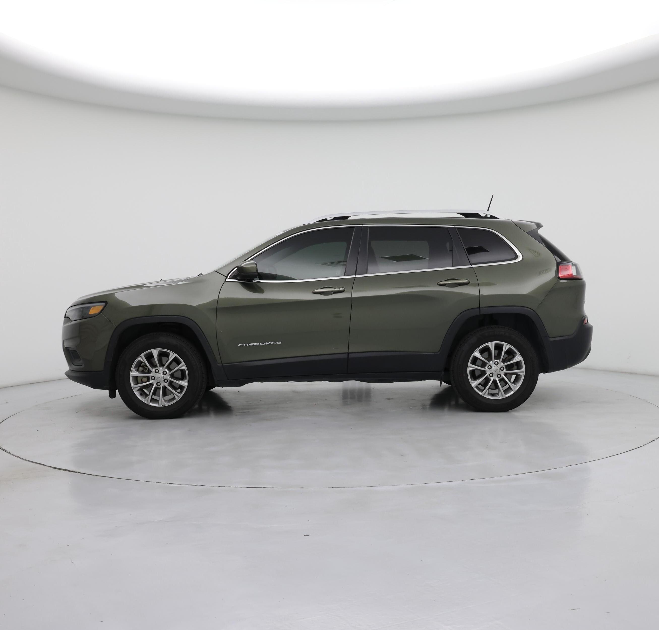 Thumbnail: 2019 Jeep Cherokee - 3