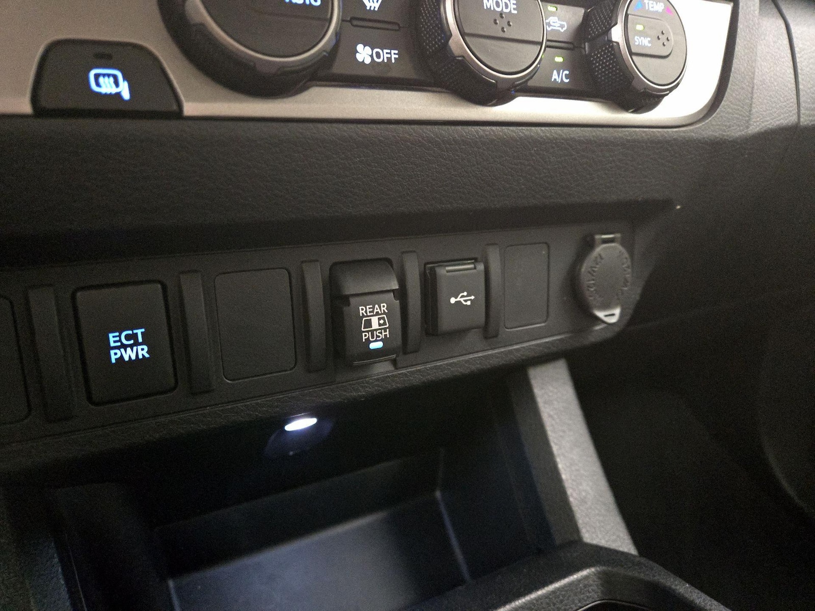 2023 Toyota Tacoma SR5 - Photo 19