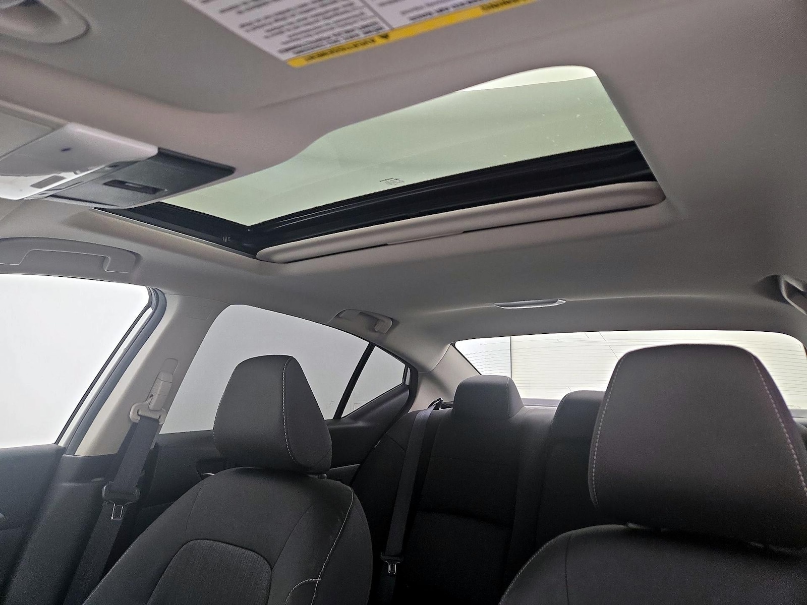Sunroof(s) & Overhead Airbags
