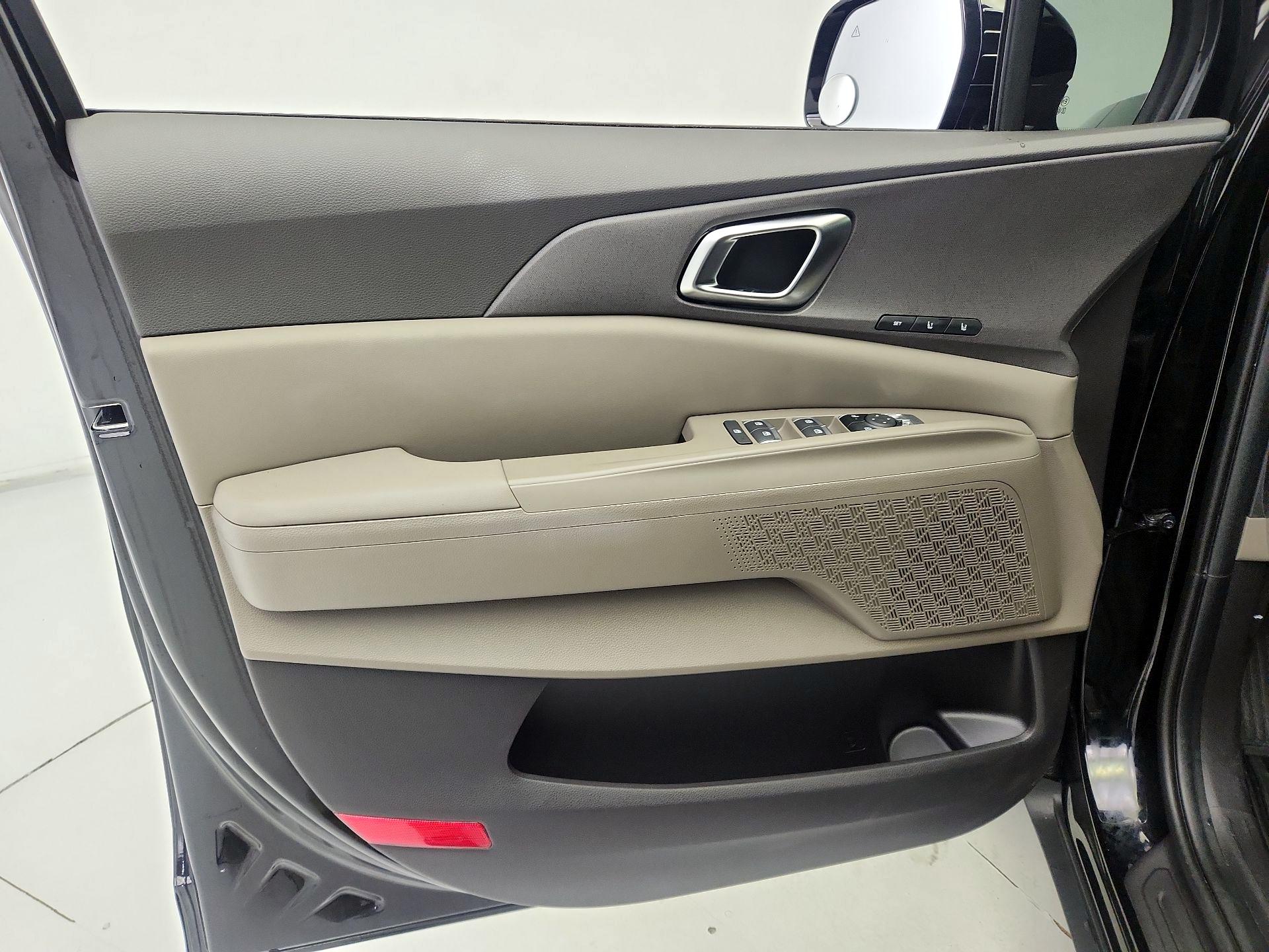 Thumbnail: 2026 Kia Carnival - 12