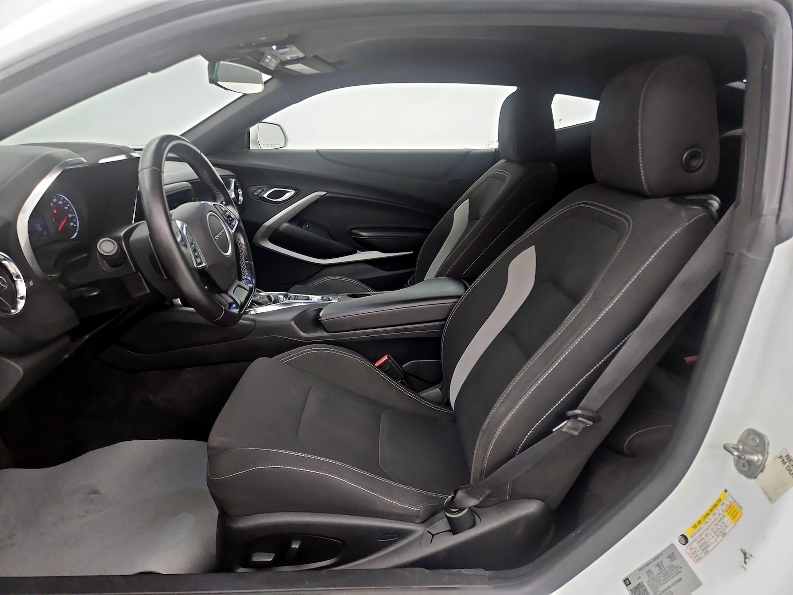 Power Seat(s) & Side Airbags
