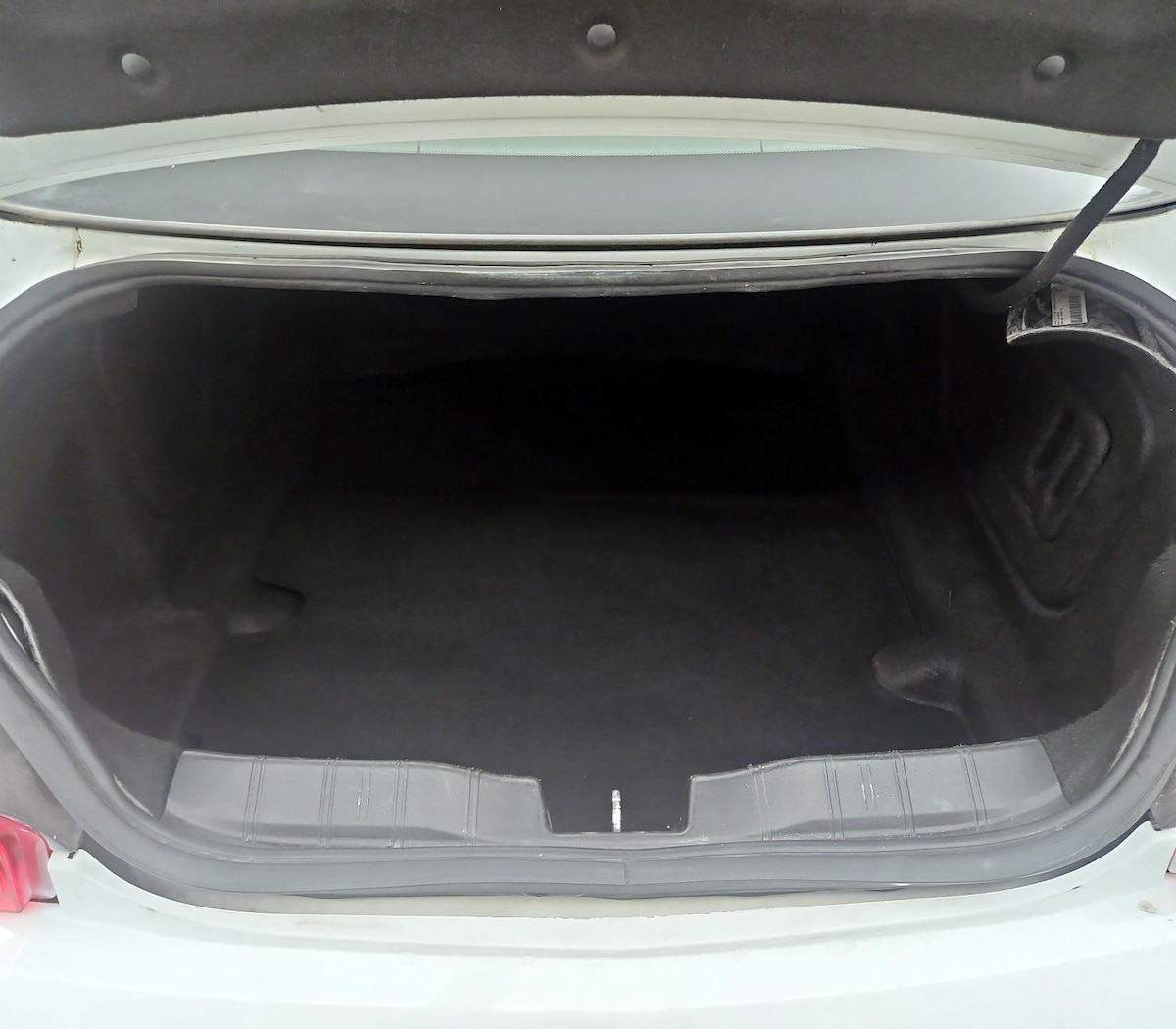 Trunk/Cargo (Seats Up)