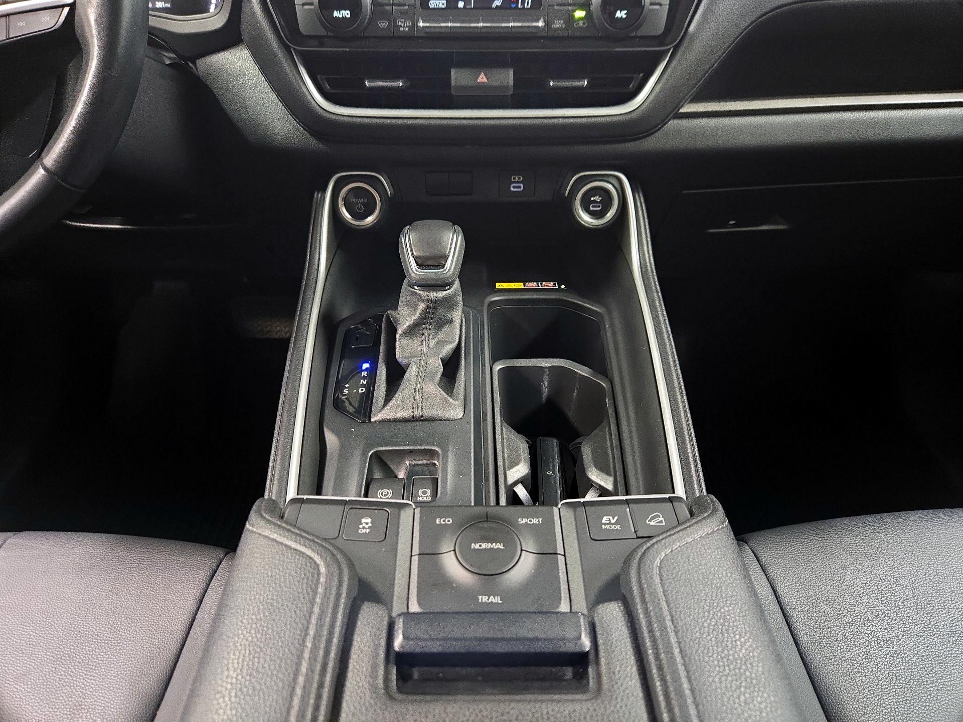 Thumbnail: 2024 Toyota Highlander - 17