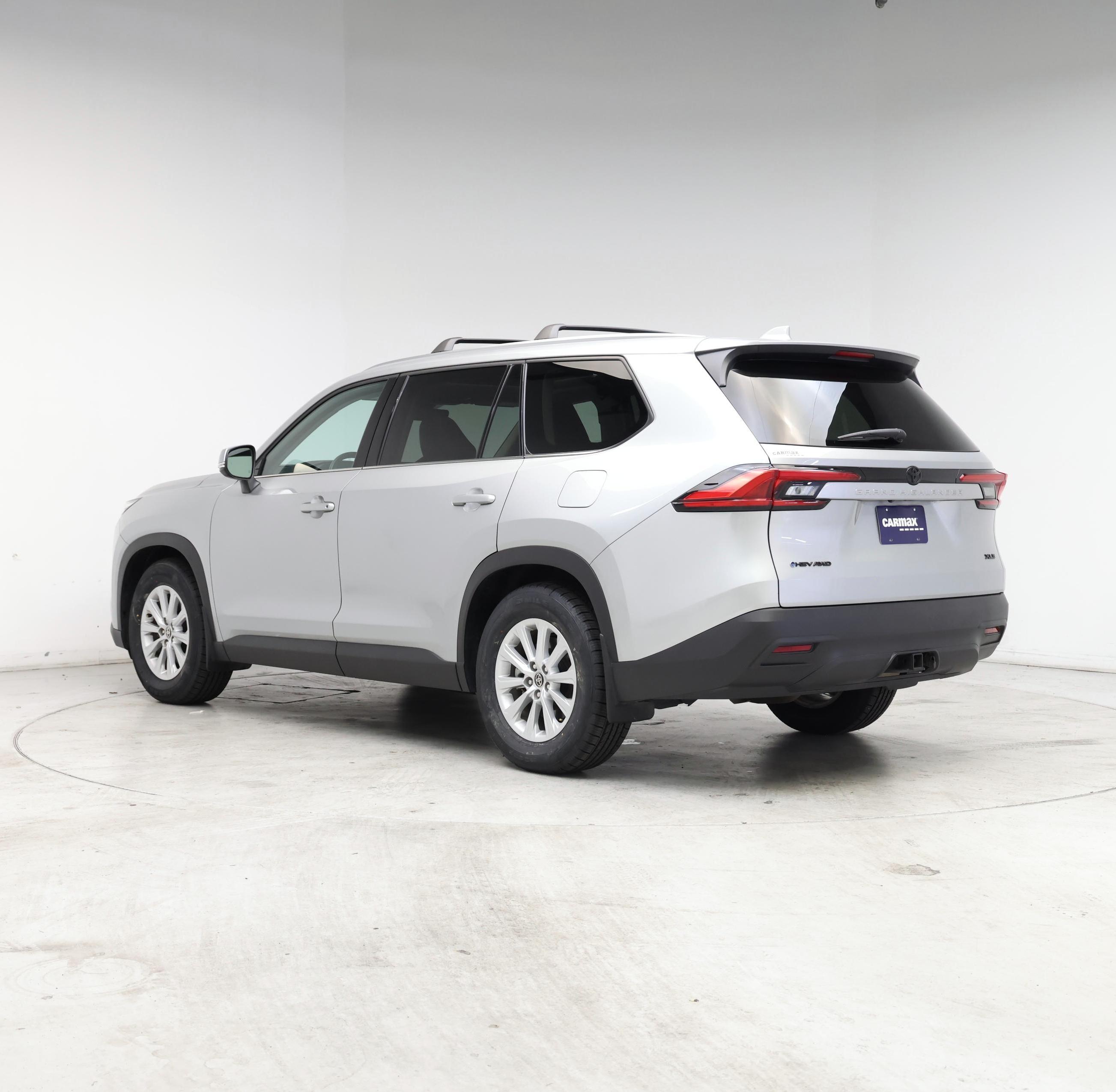 Thumbnail: 2024 Toyota Highlander - 2