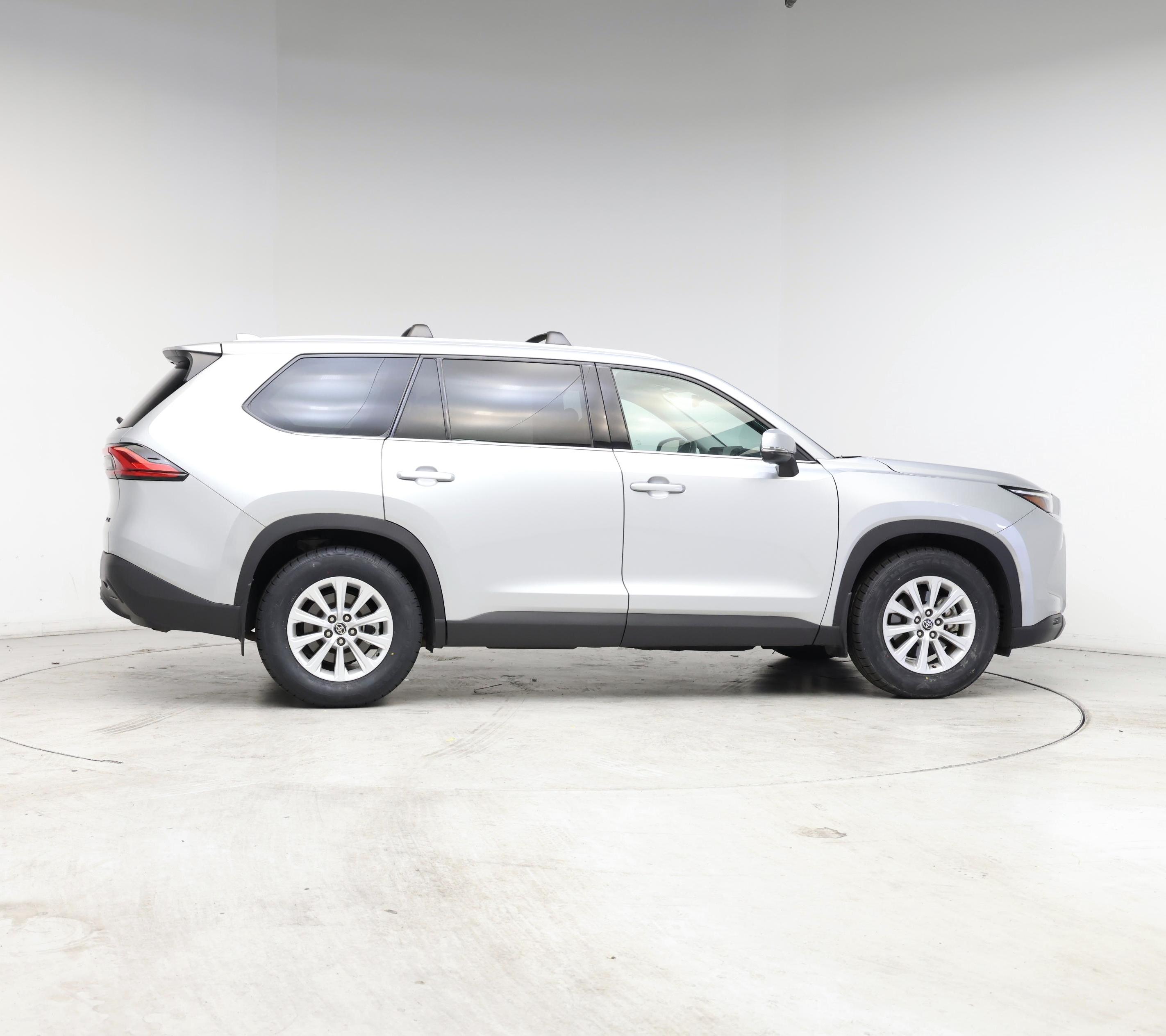 Thumbnail: 2024 Toyota Highlander - 7