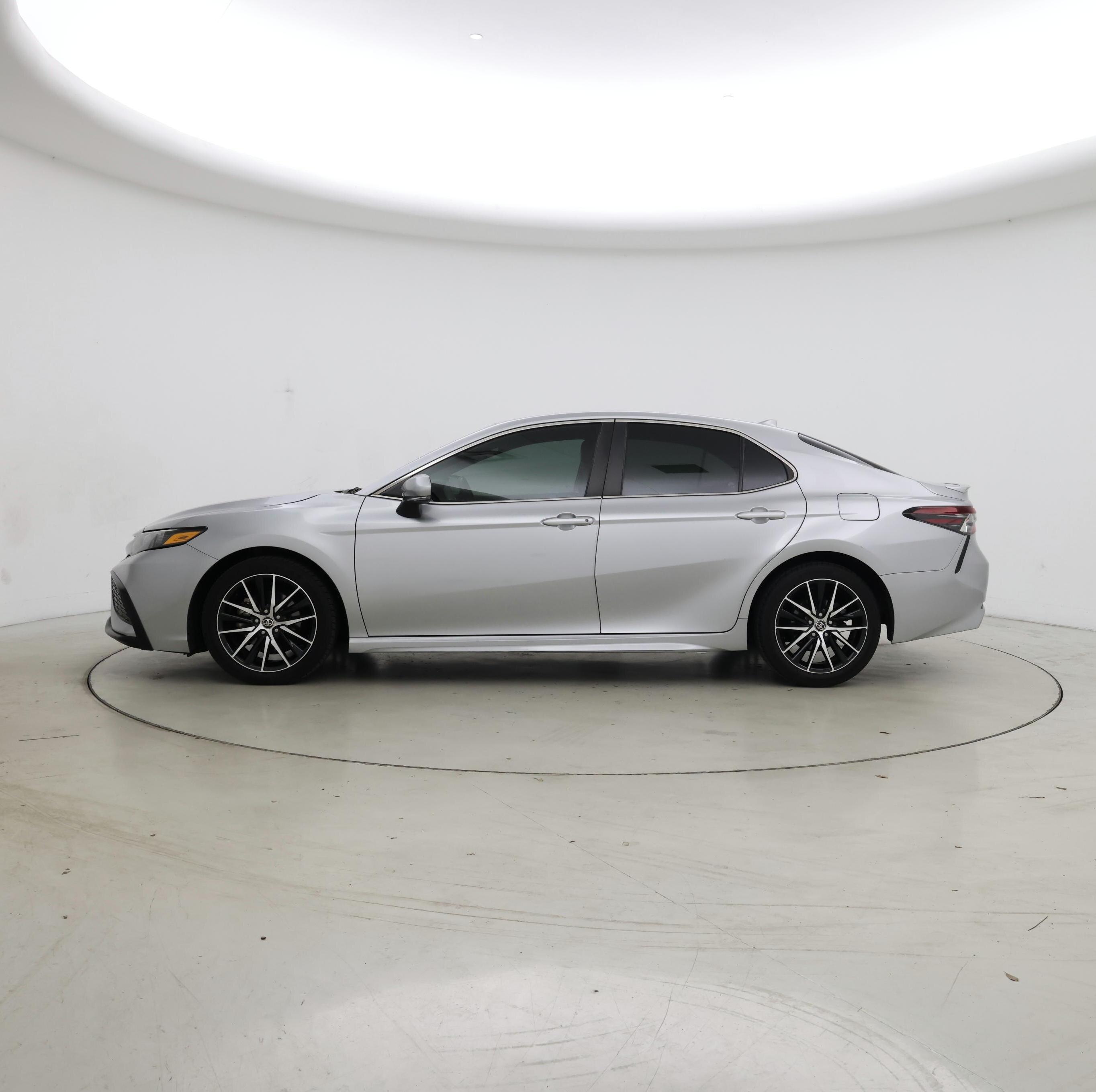 Thumbnail: 2023 Toyota Camry - 3