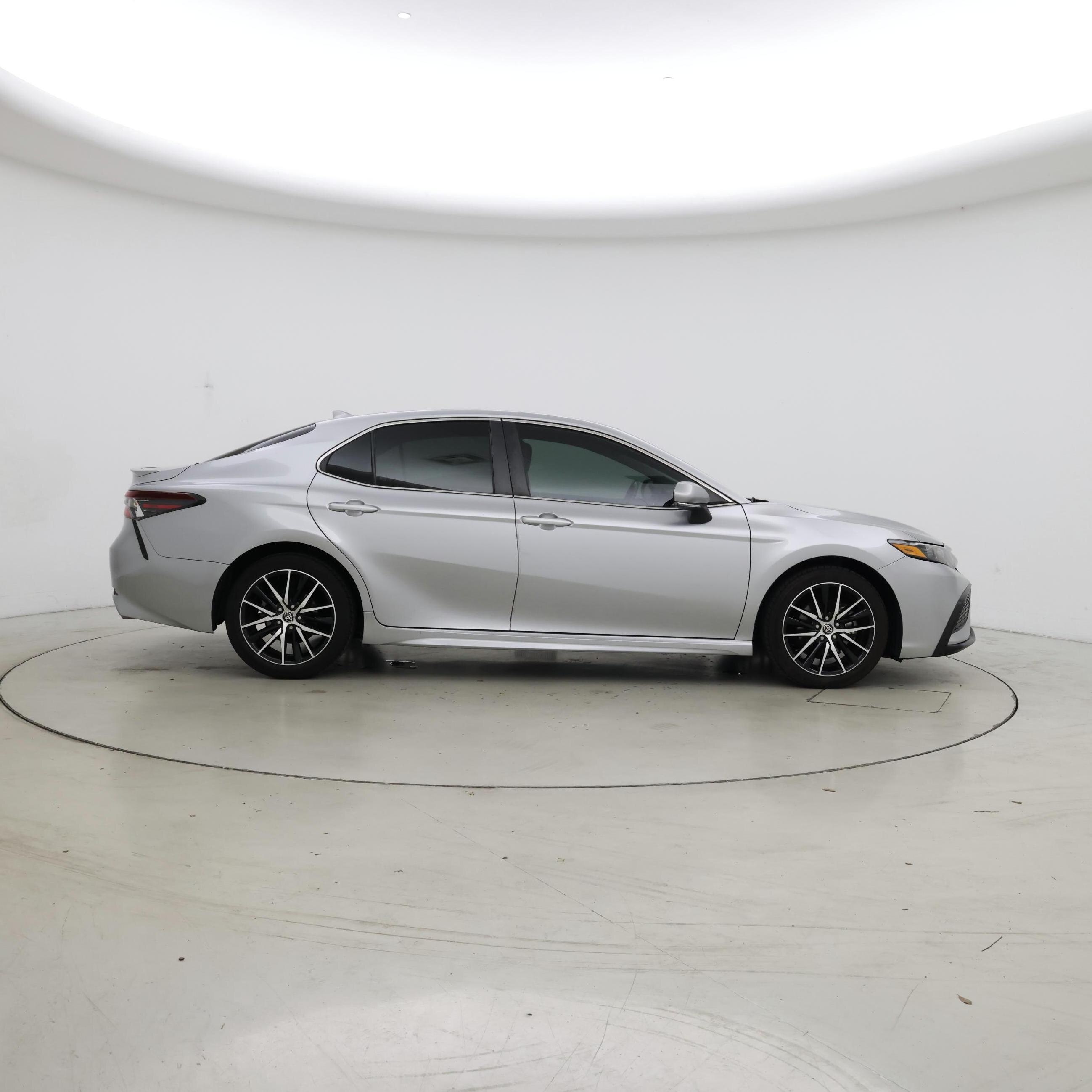 Thumbnail: 2023 Toyota Camry - 7