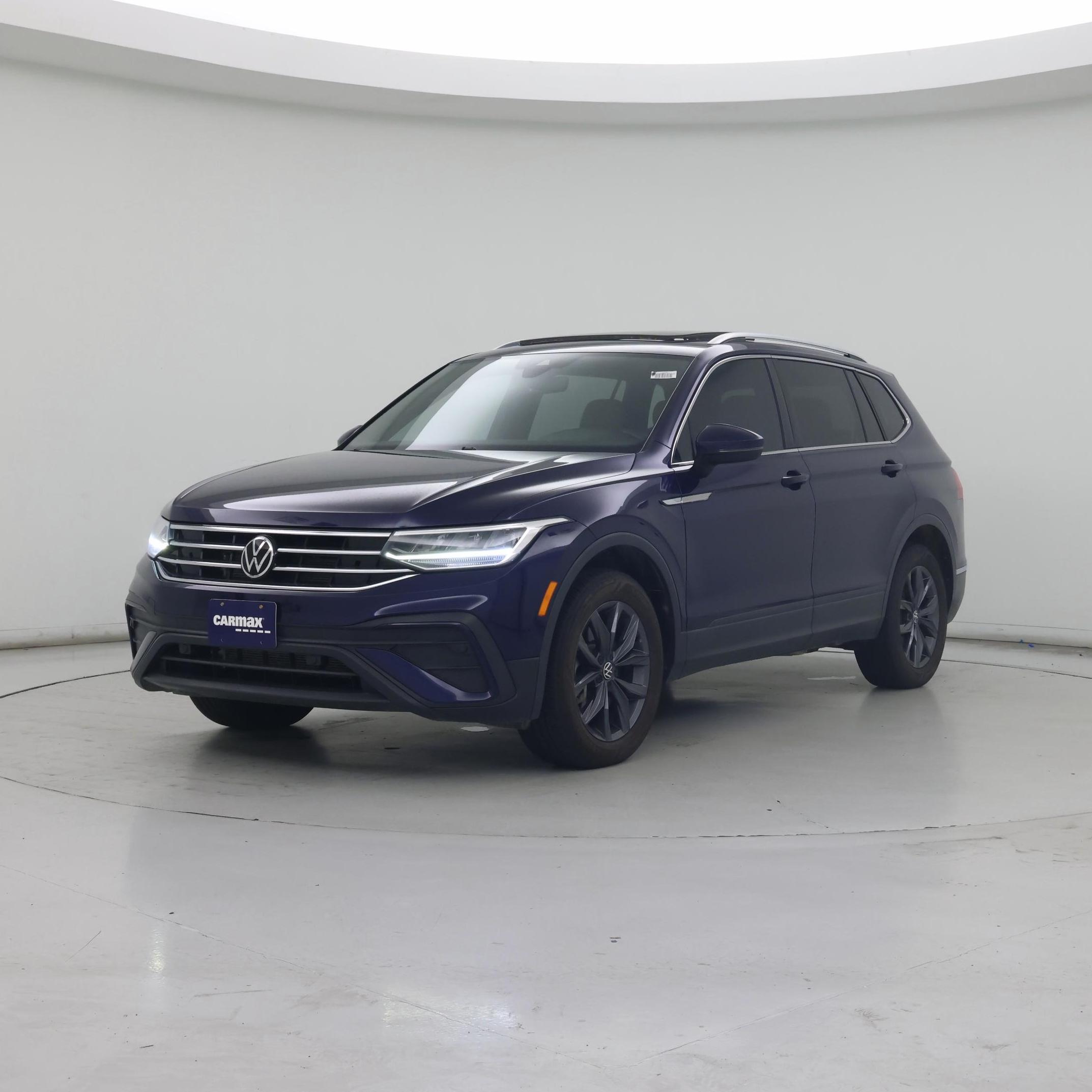 Thumbnail: 2022 Volkswagen Tiguan - 4