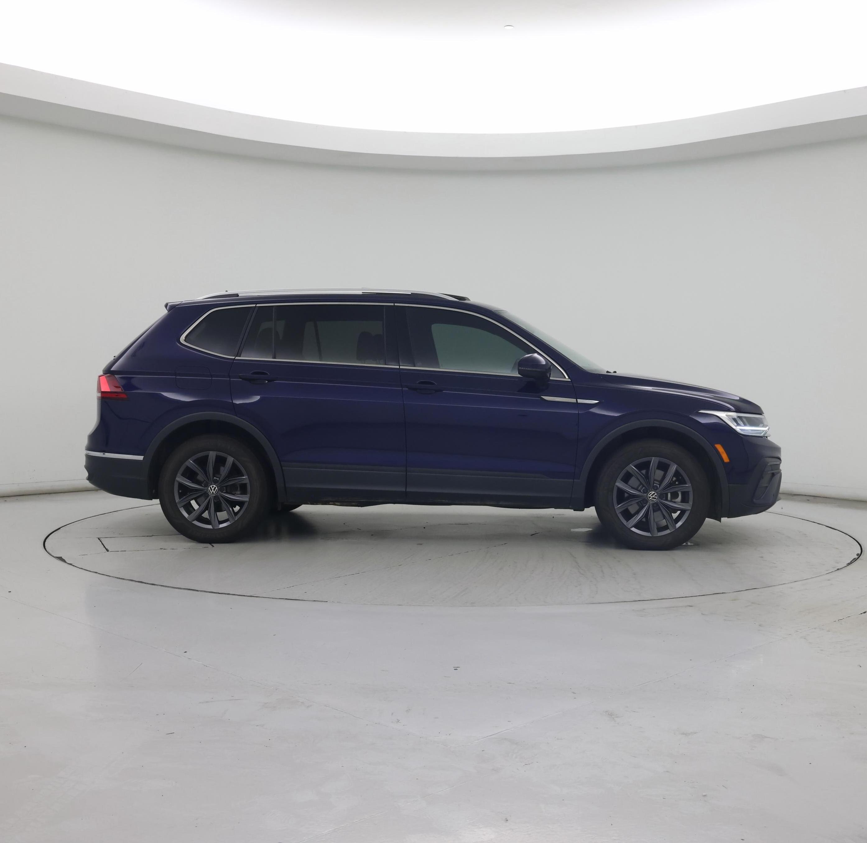 Thumbnail: 2022 Volkswagen Tiguan - 7