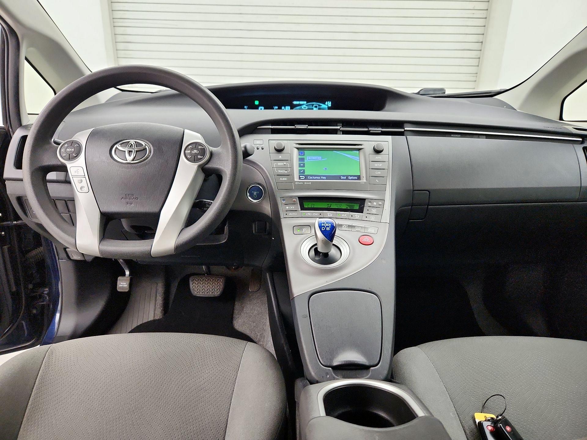 Thumbnail: 2015 Toyota Prius - 9