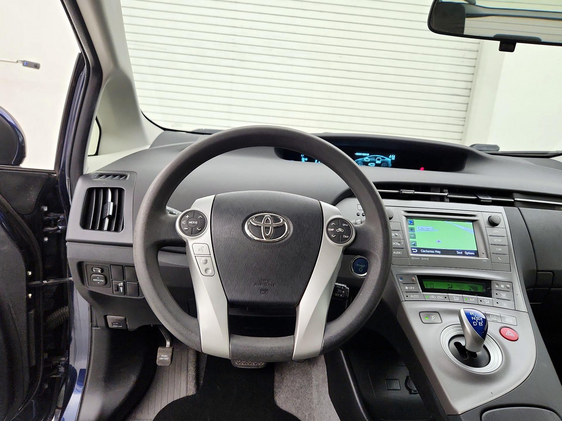Thumbnail: 2015 Toyota Prius - 10