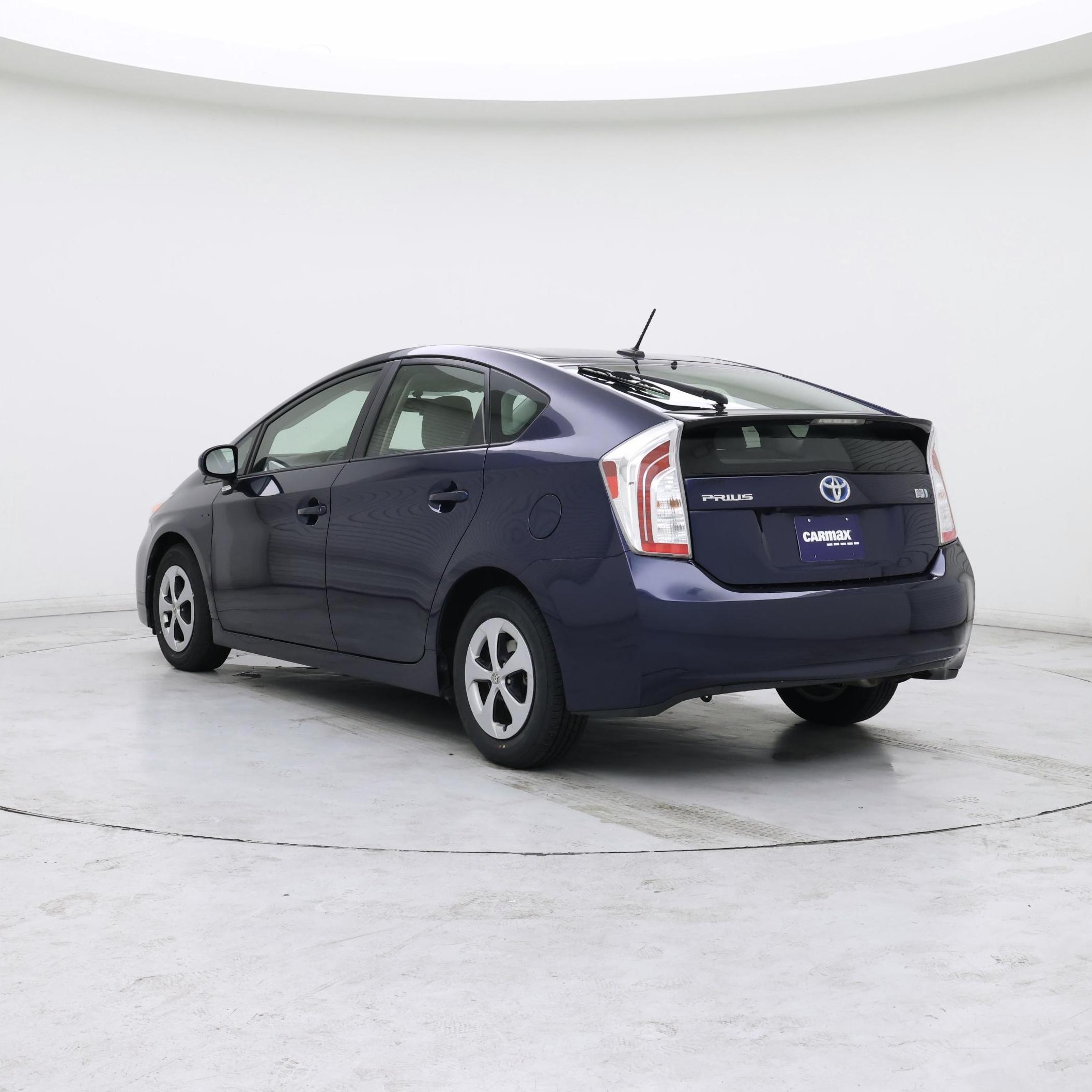 Thumbnail: 2015 Toyota Prius - 2