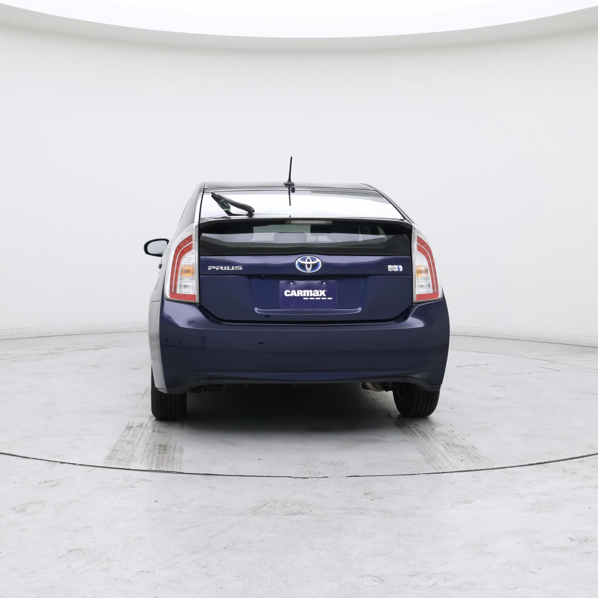 Thumbnail: 2015 Toyota Prius - 6