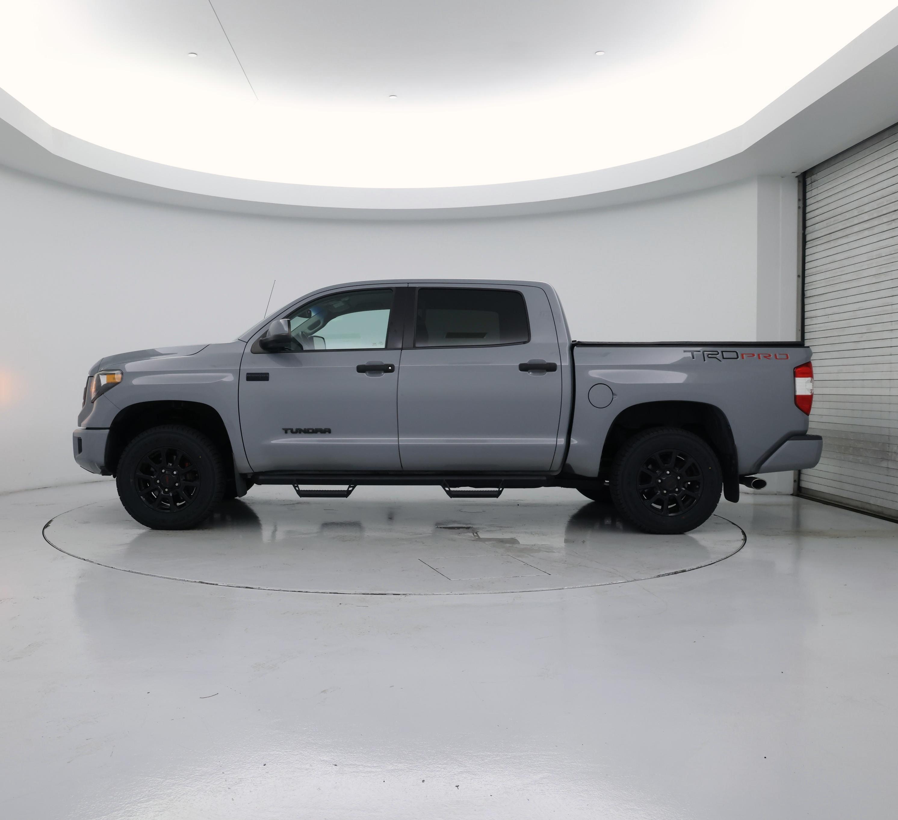Thumbnail: 2017 Toyota Tundra - 3