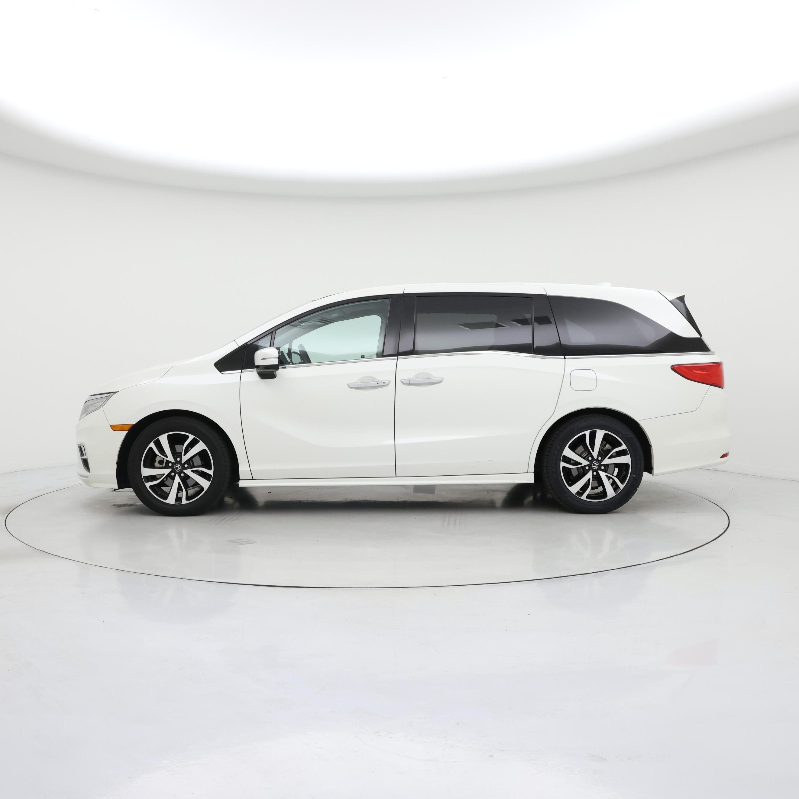 Thumbnail: 2018 Honda Odyssey - 3