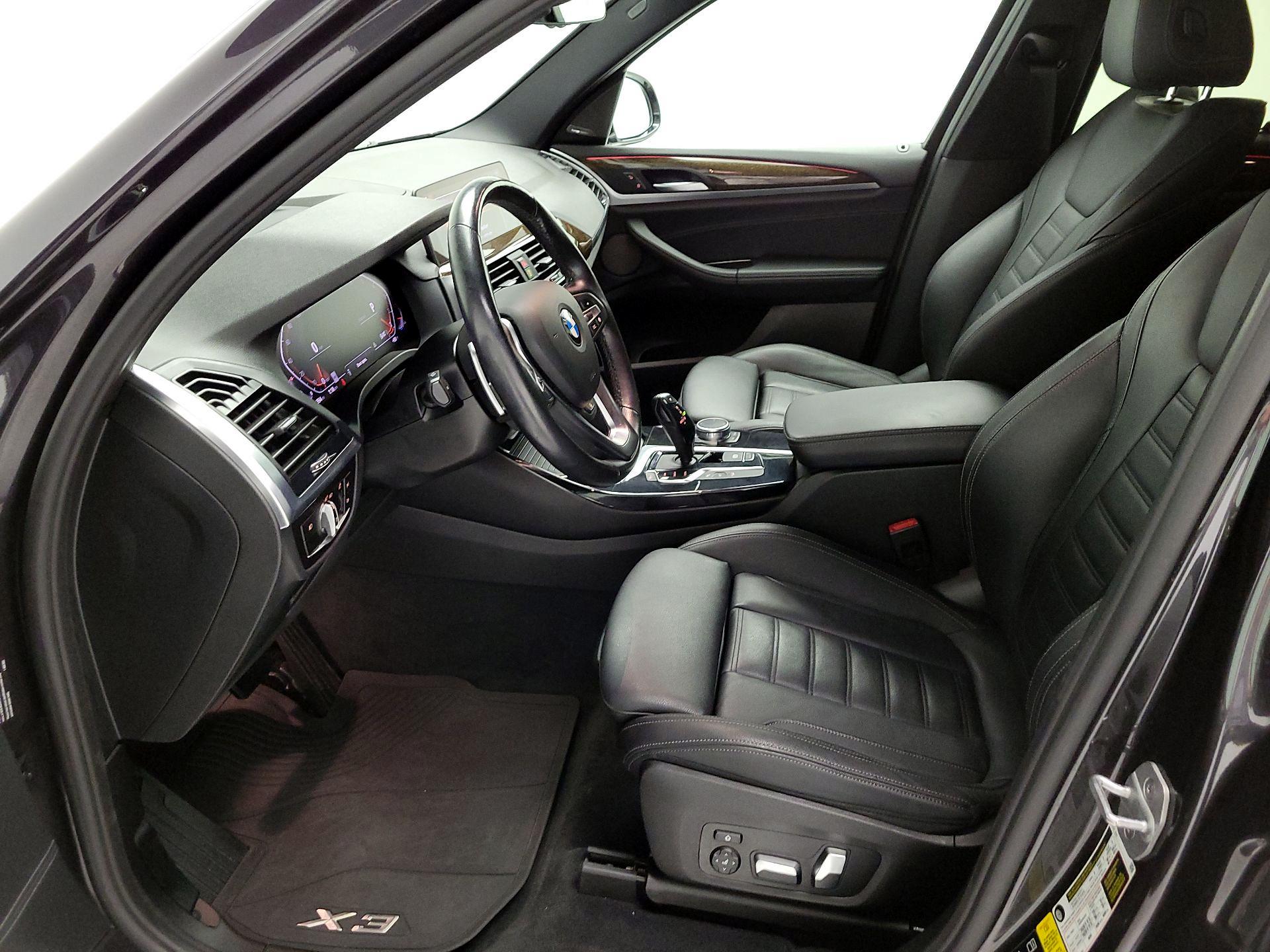Thumbnail: 2021 BMW X3 - 11