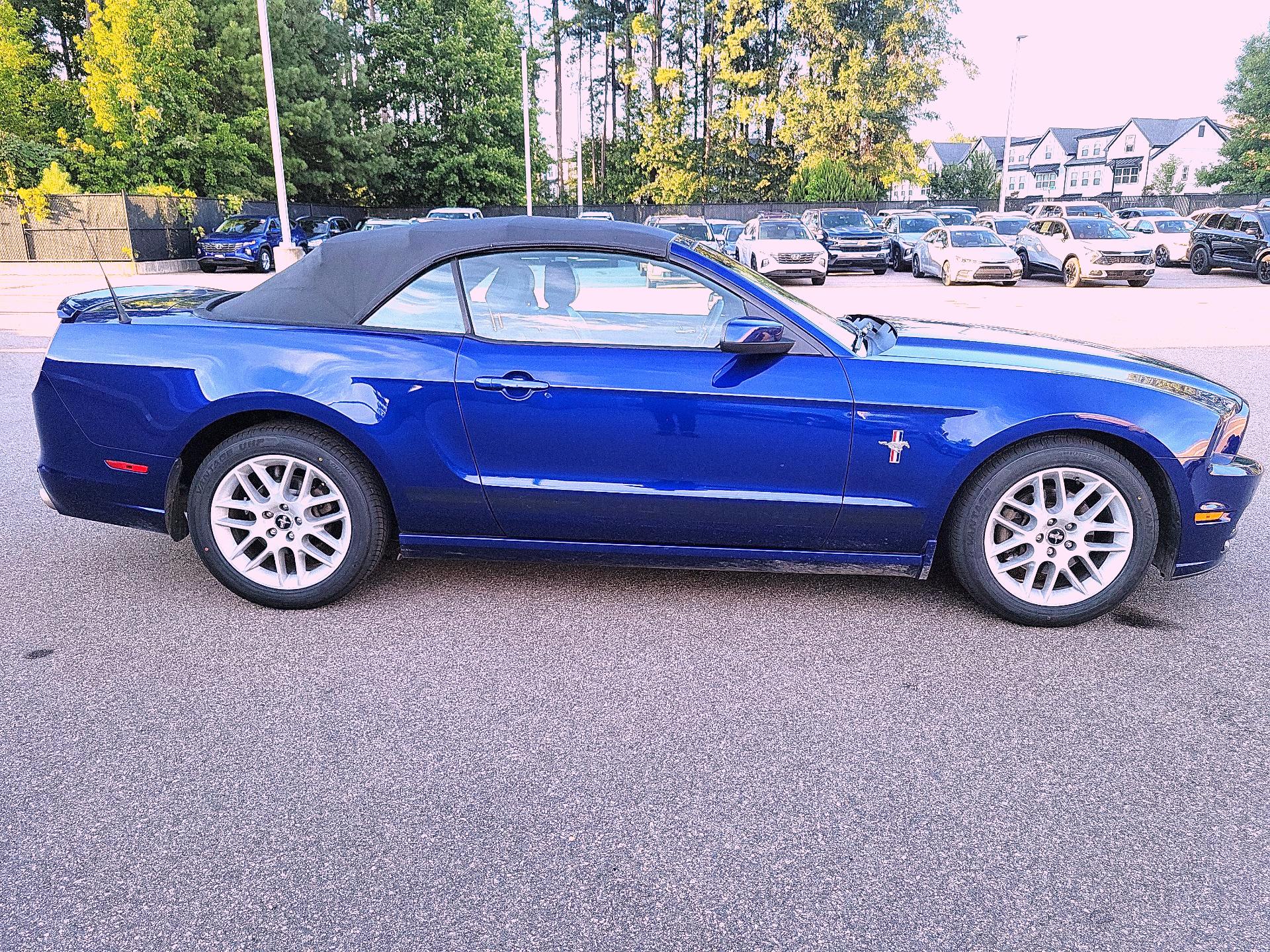Thumbnail: 2014 Ford Mustang - 4