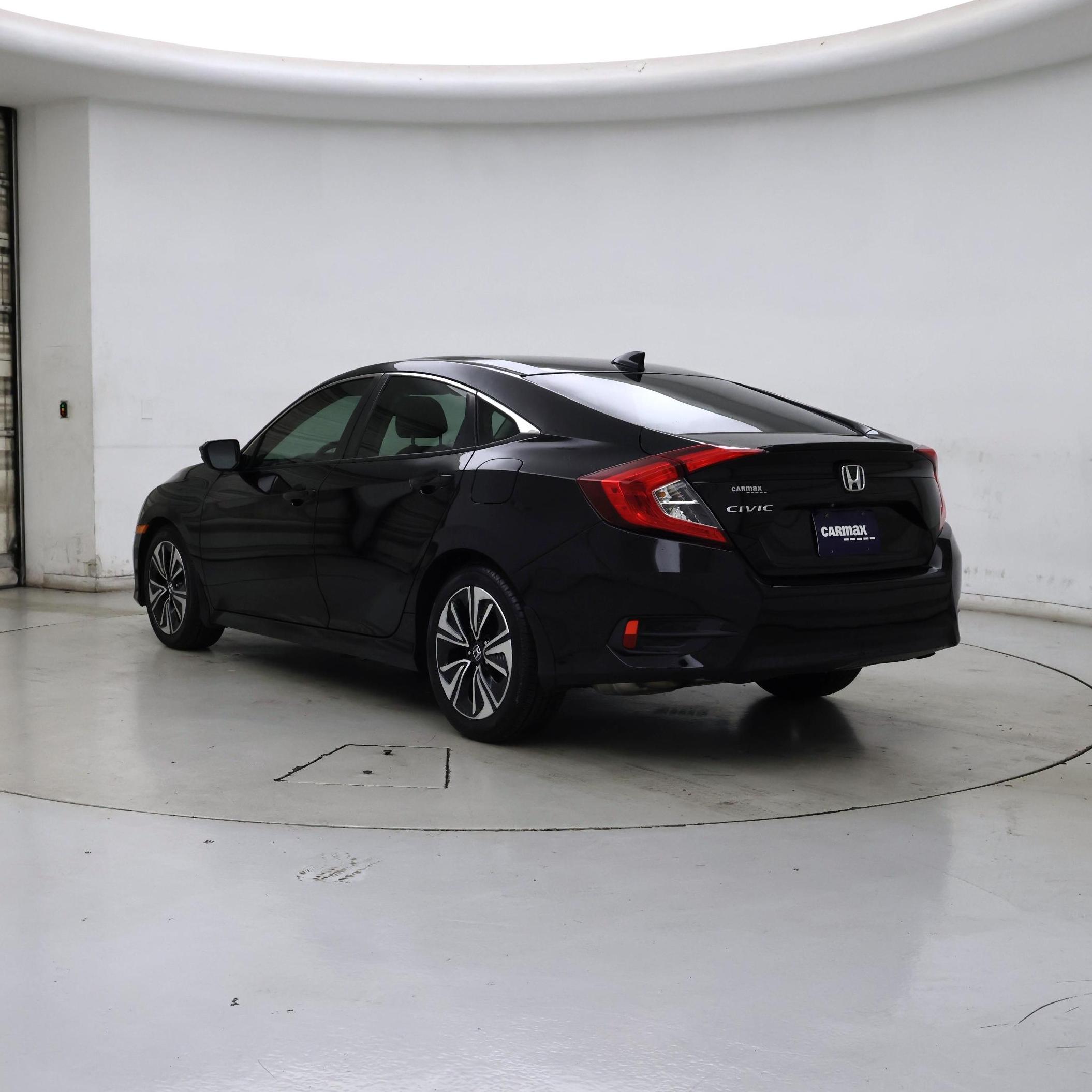 Thumbnail: 2017 Honda Civic - 2