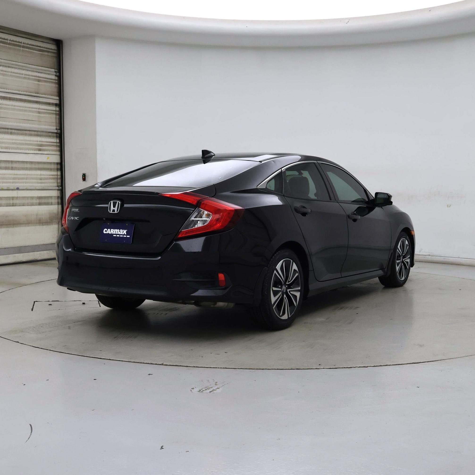 Thumbnail: 2017 Honda Civic - 8