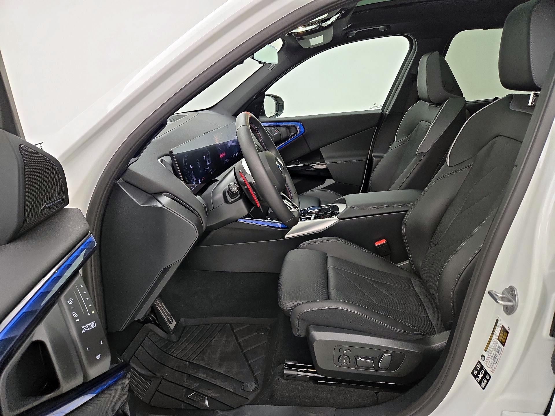 Thumbnail: 2025 BMW X3 - 11