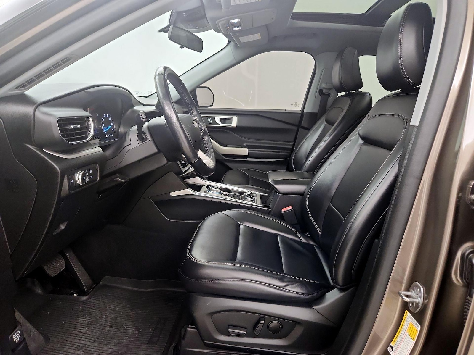 2021 Ford Explorer XLT - Photo 12