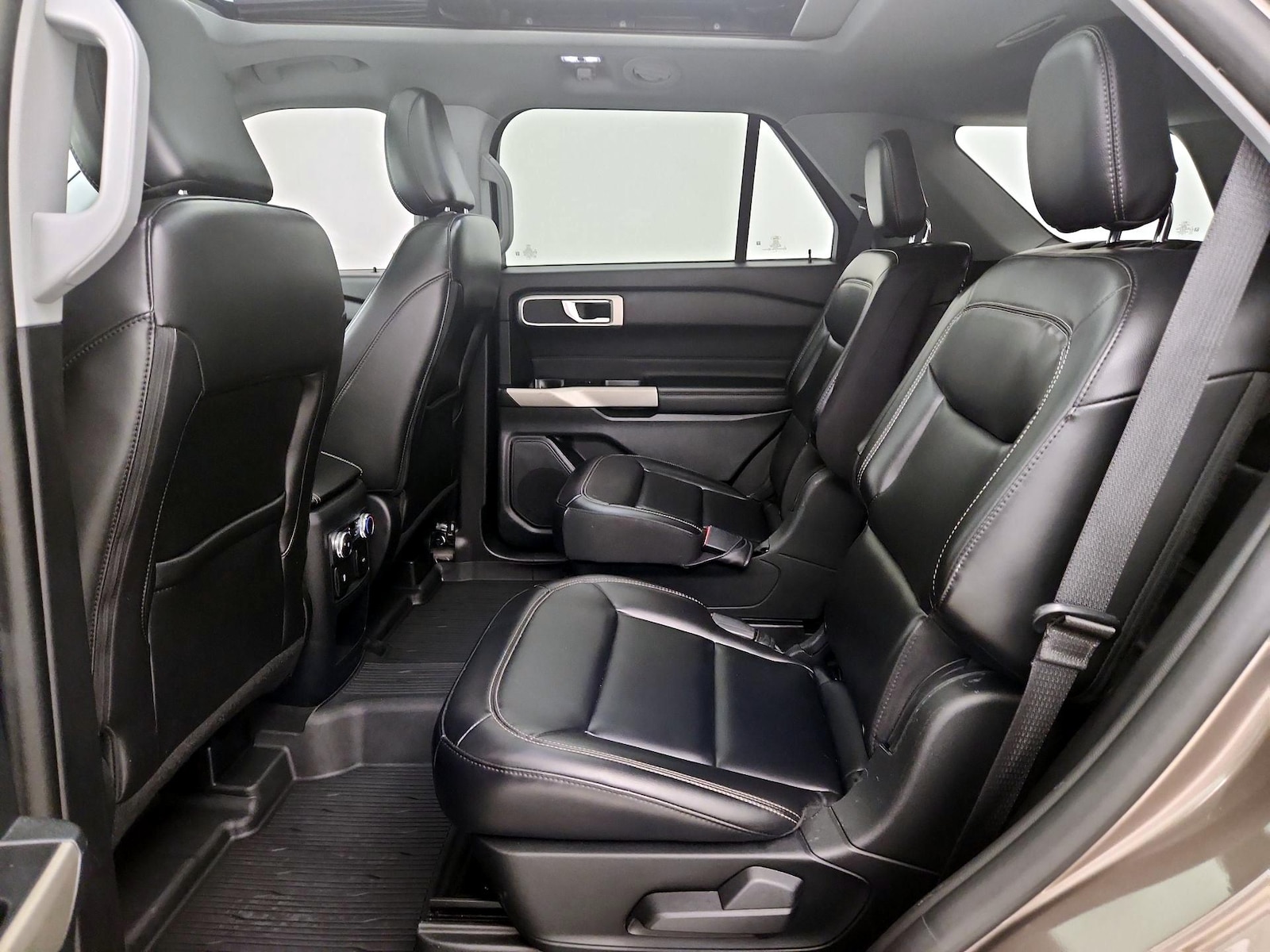 2021 Ford Explorer XLT - Photo 22