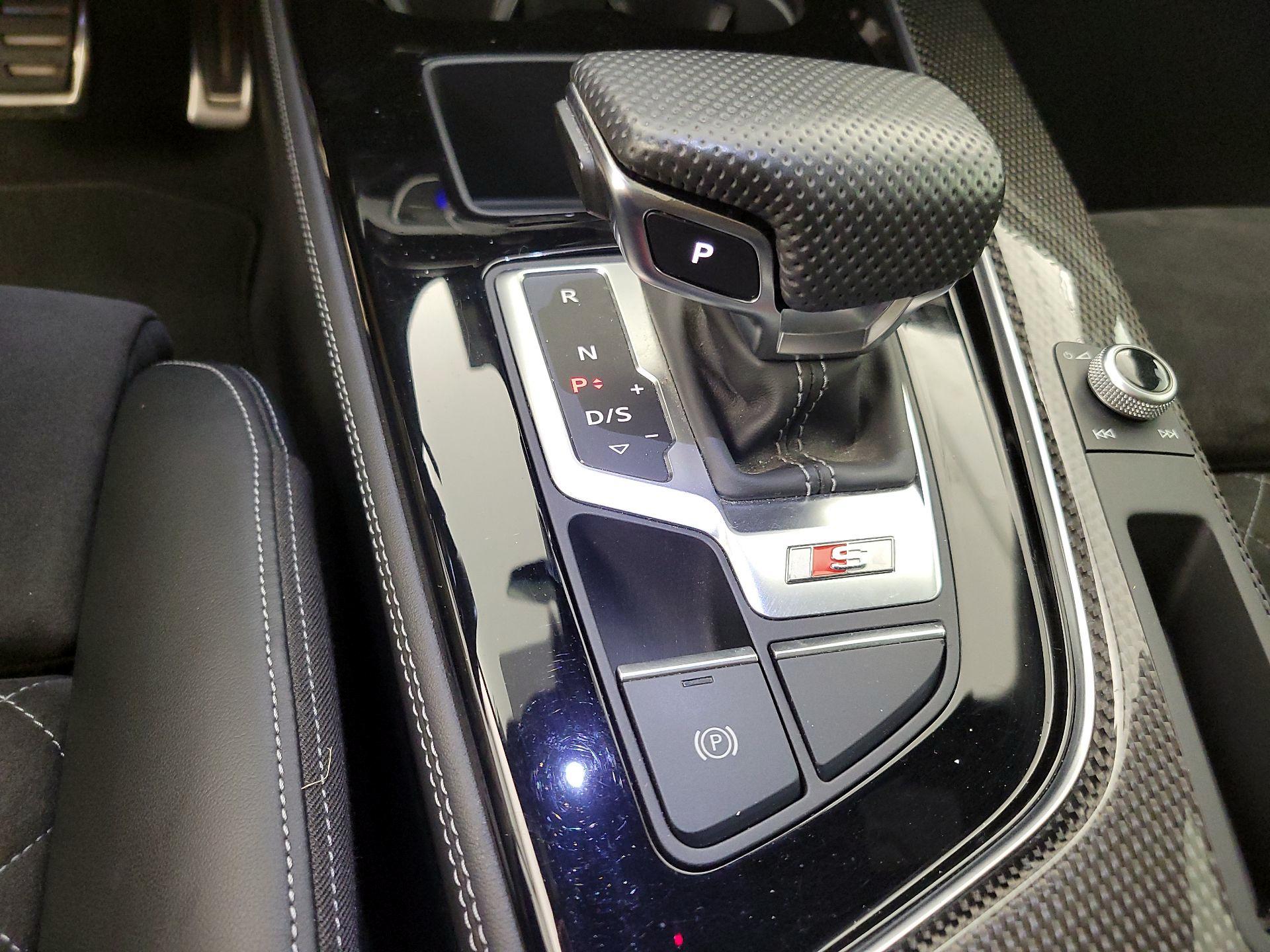 Thumbnail: 2021 Audi S4 - 17