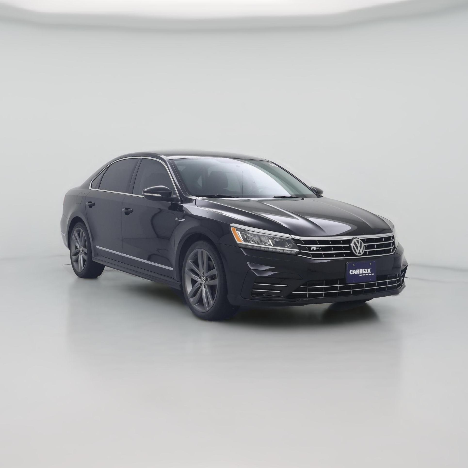 Thumbnail: 2017 Volkswagen Passat - 1