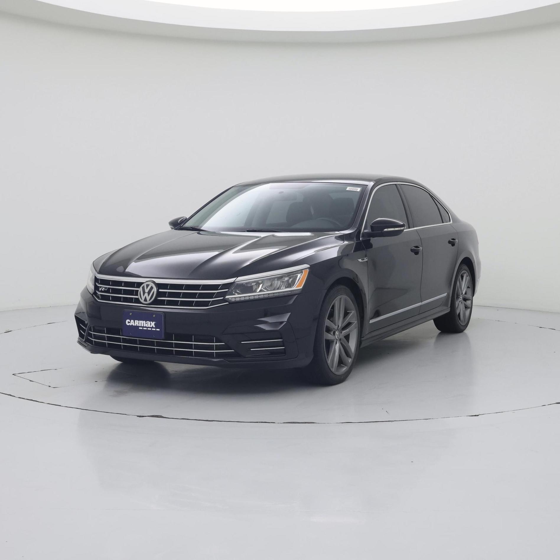 Thumbnail: 2017 Volkswagen Passat - 4