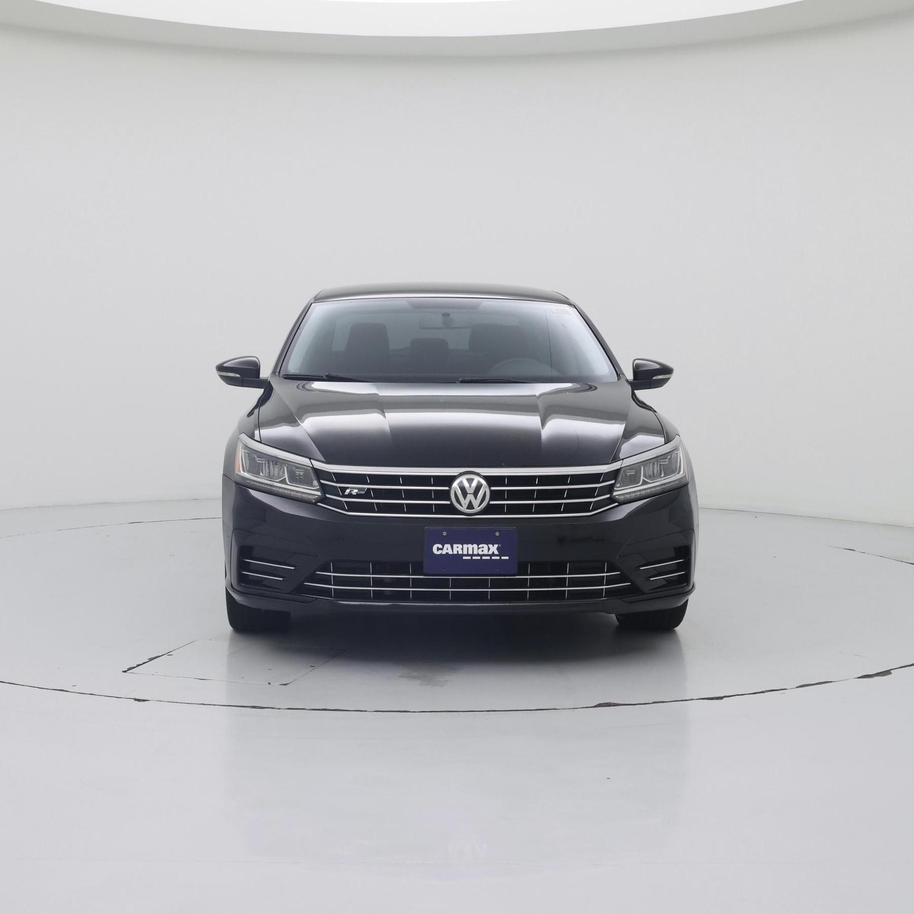 Thumbnail: 2017 Volkswagen Passat - 5