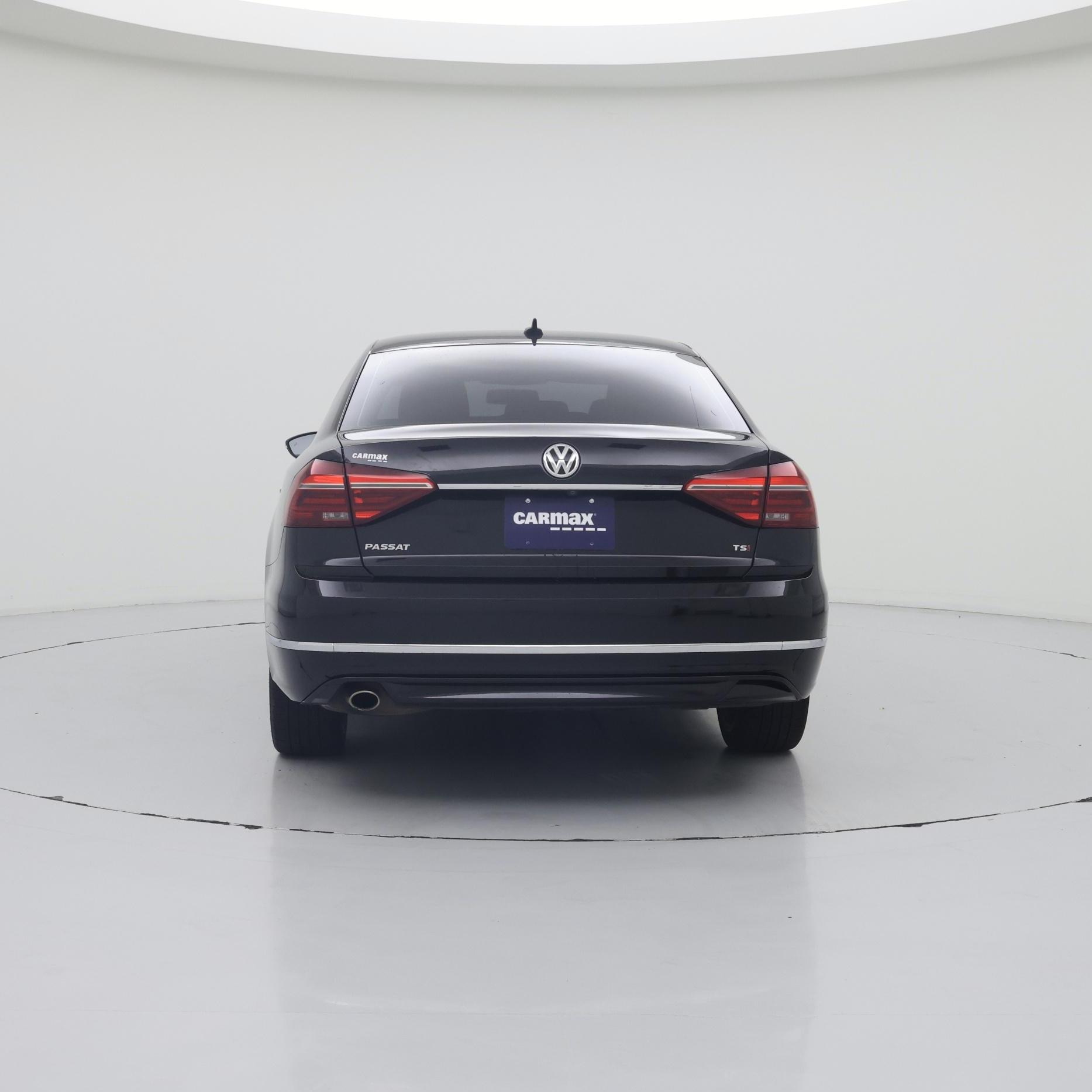 Thumbnail: 2017 Volkswagen Passat - 6