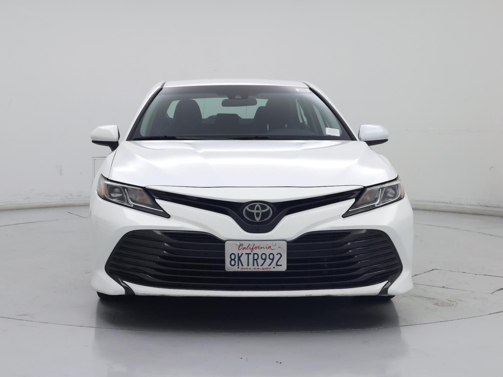2019 Toyota Camry LE - Photo 6