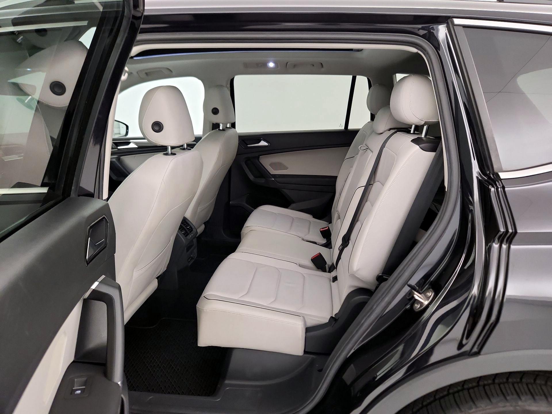 Thumbnail: 2018 Volkswagen Tiguan - 20