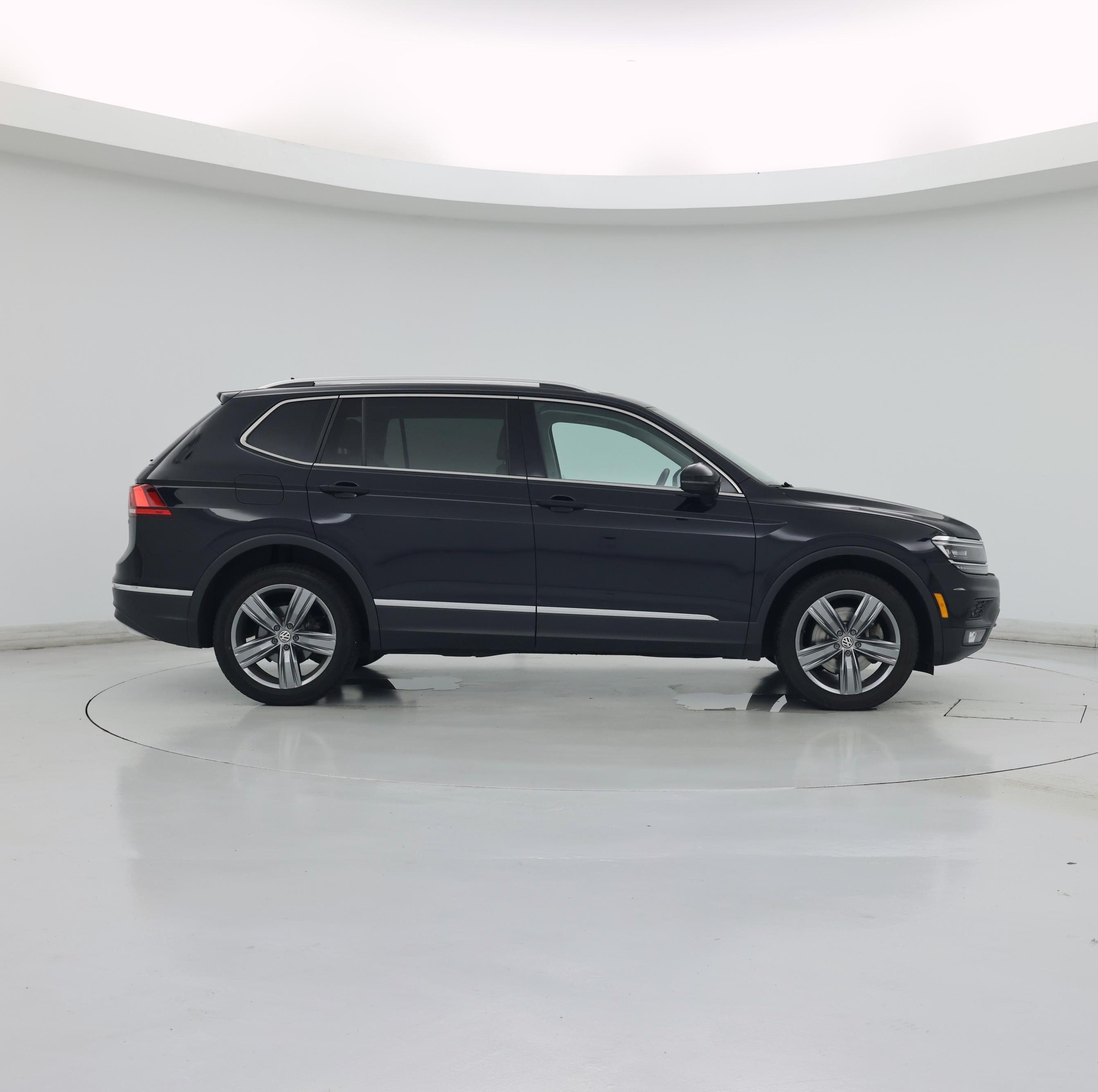 Thumbnail: 2018 Volkswagen Tiguan - 7