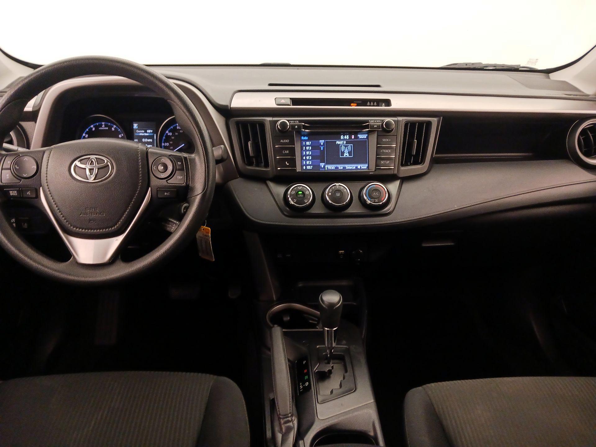 Thumbnail: 2017 Toyota RAV4 - 9