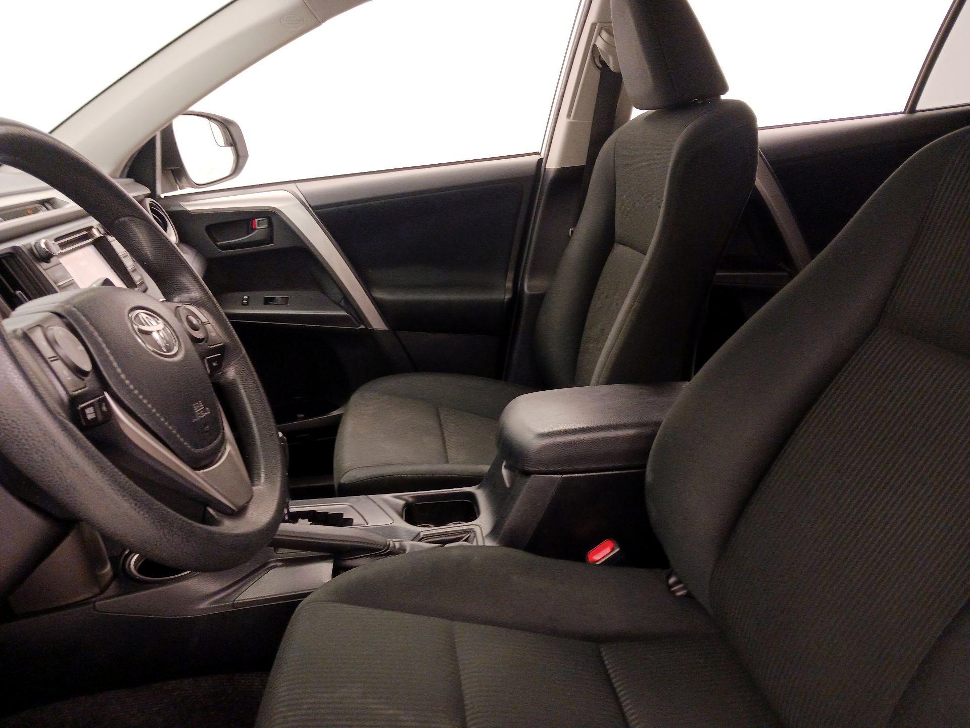 Thumbnail: 2017 Toyota RAV4 - 11