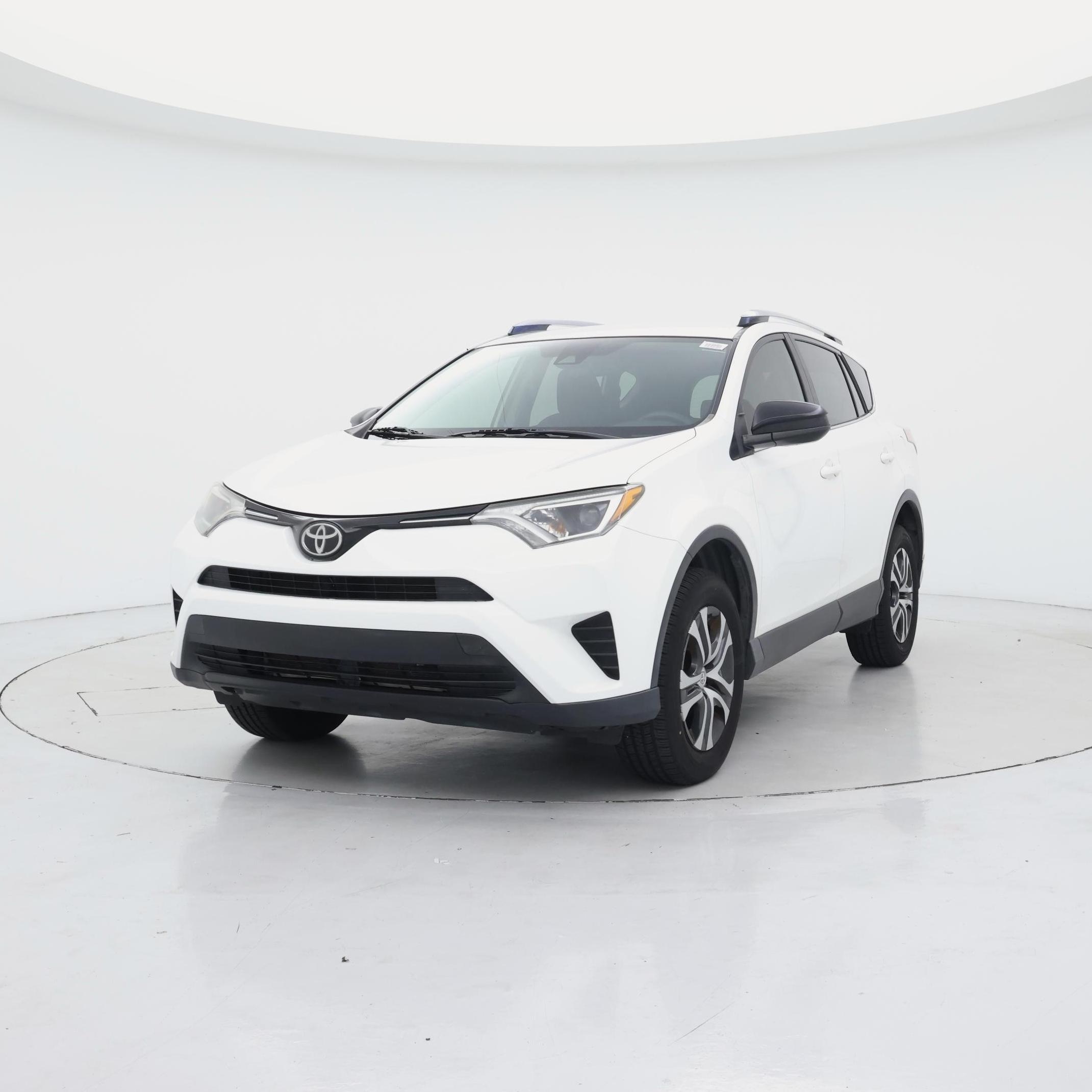 Thumbnail: 2017 Toyota RAV4 - 4