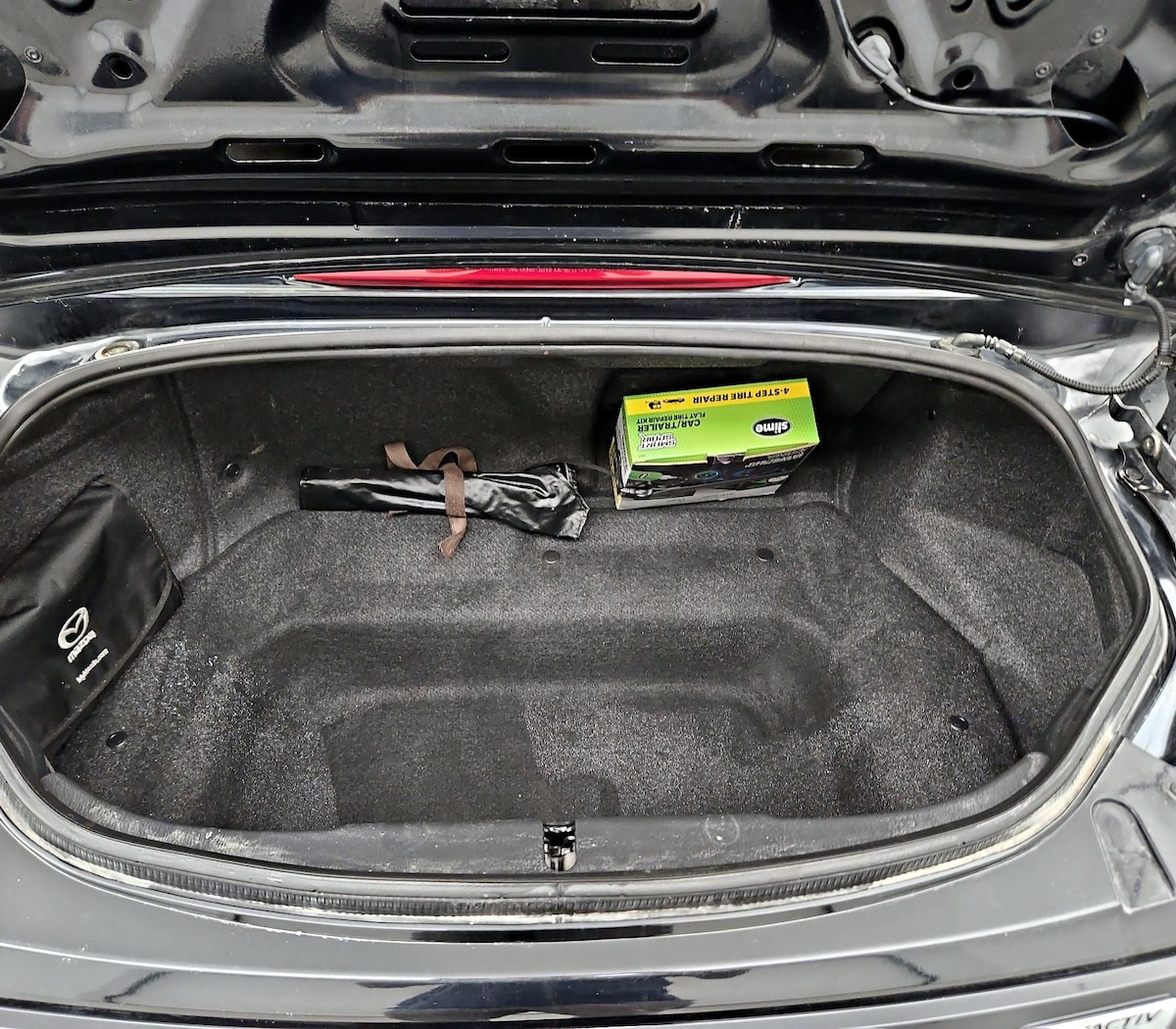 Trunk/Cargo (Seats Up)