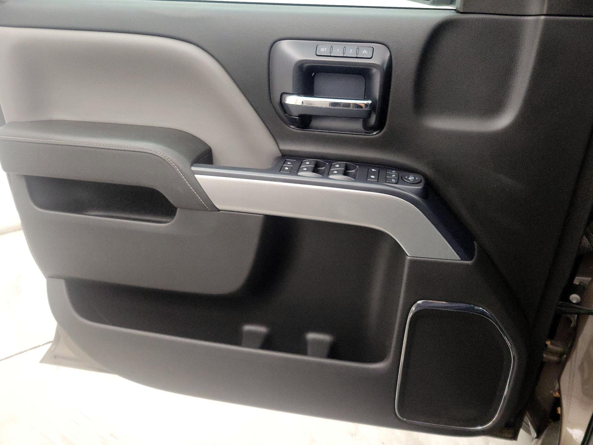Thumbnail: 2015 Chevrolet Silverado 1500 - 12