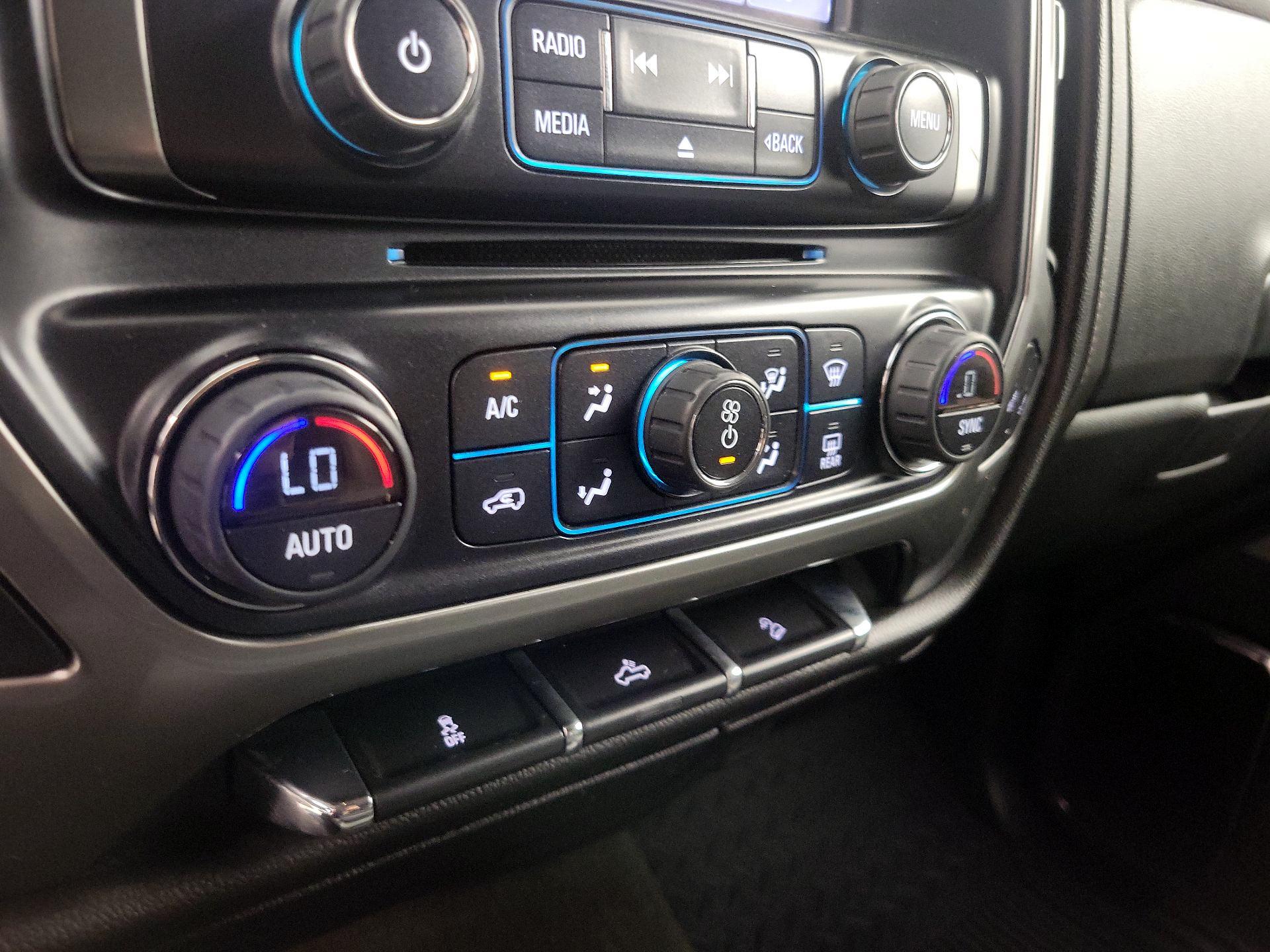 Thumbnail: 2015 Chevrolet Silverado 1500 - 16