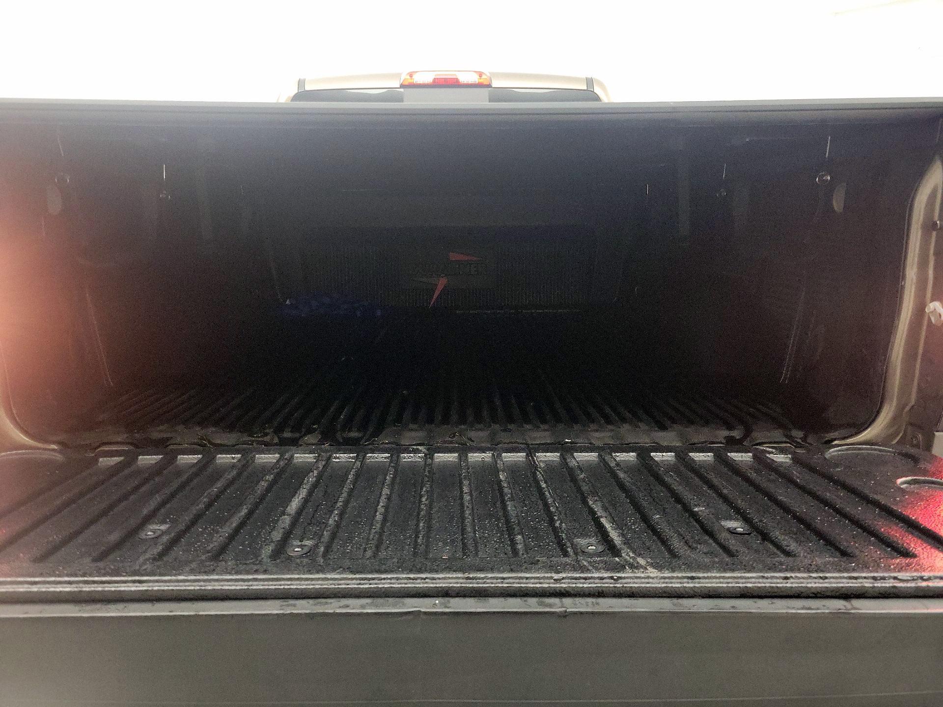 Thumbnail: 2015 Chevrolet Silverado 1500 - 20