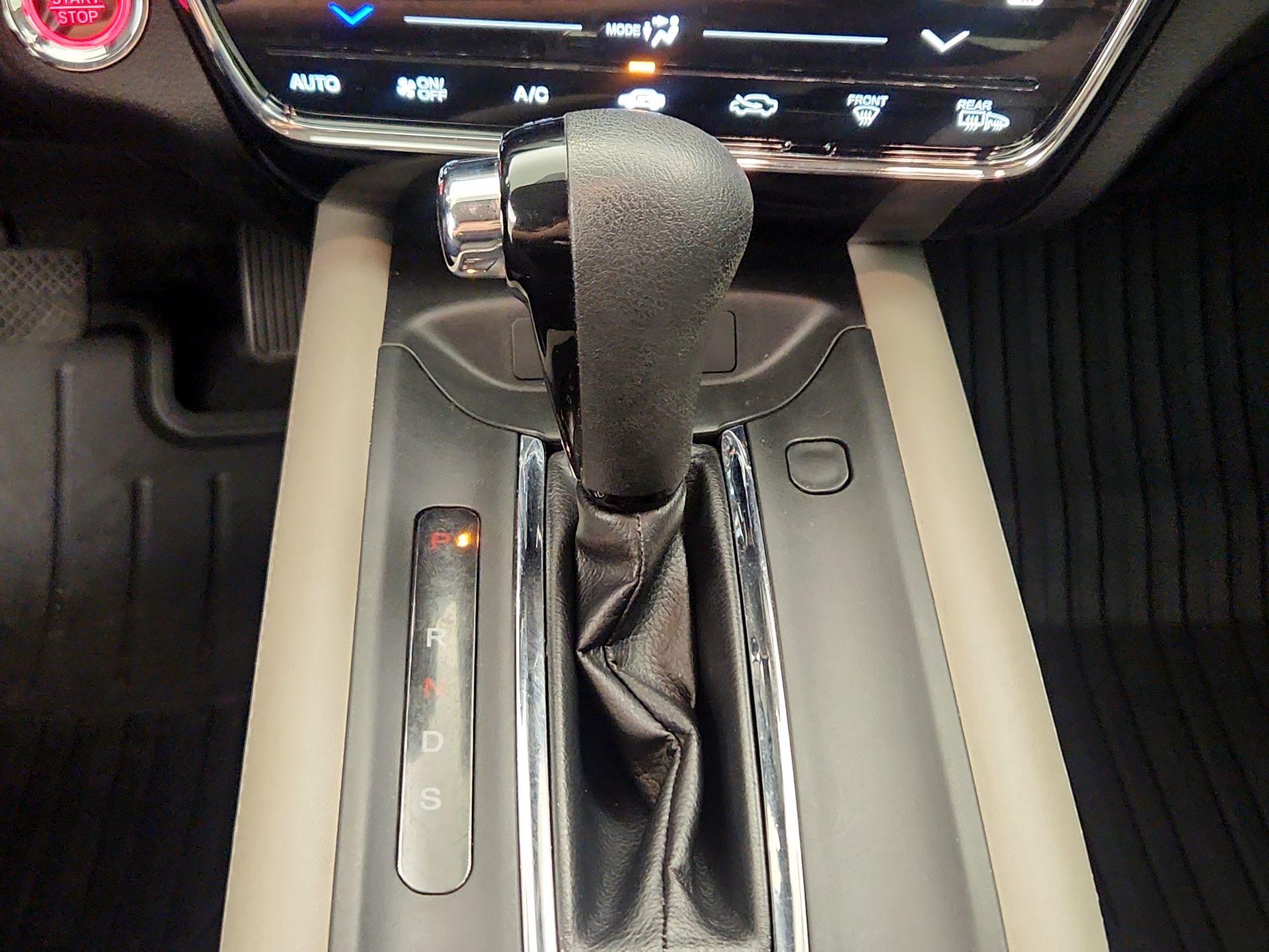 Thumbnail: 2019 Honda HR-V - 17