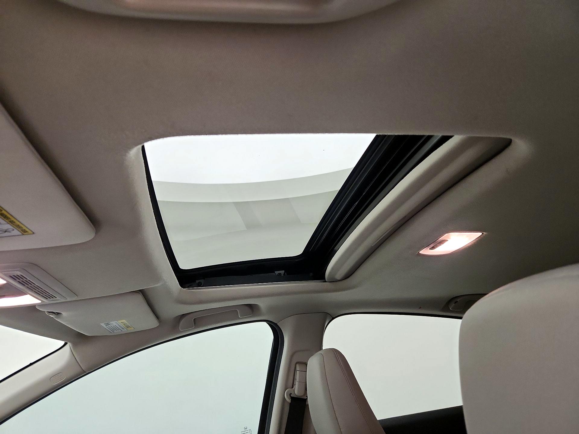 Thumbnail: 2019 Honda HR-V - 19
