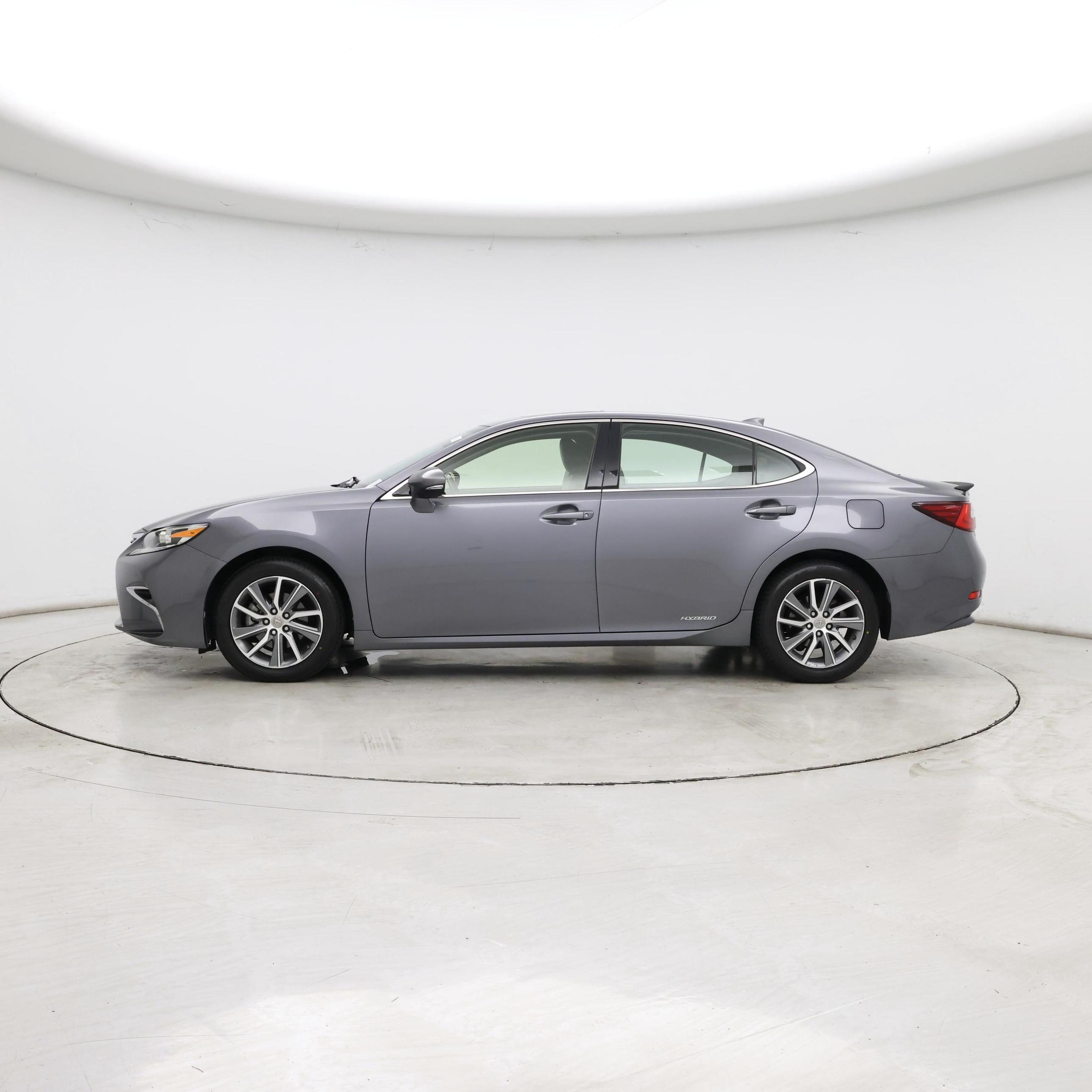Thumbnail: 2016 Lexus ES - 3