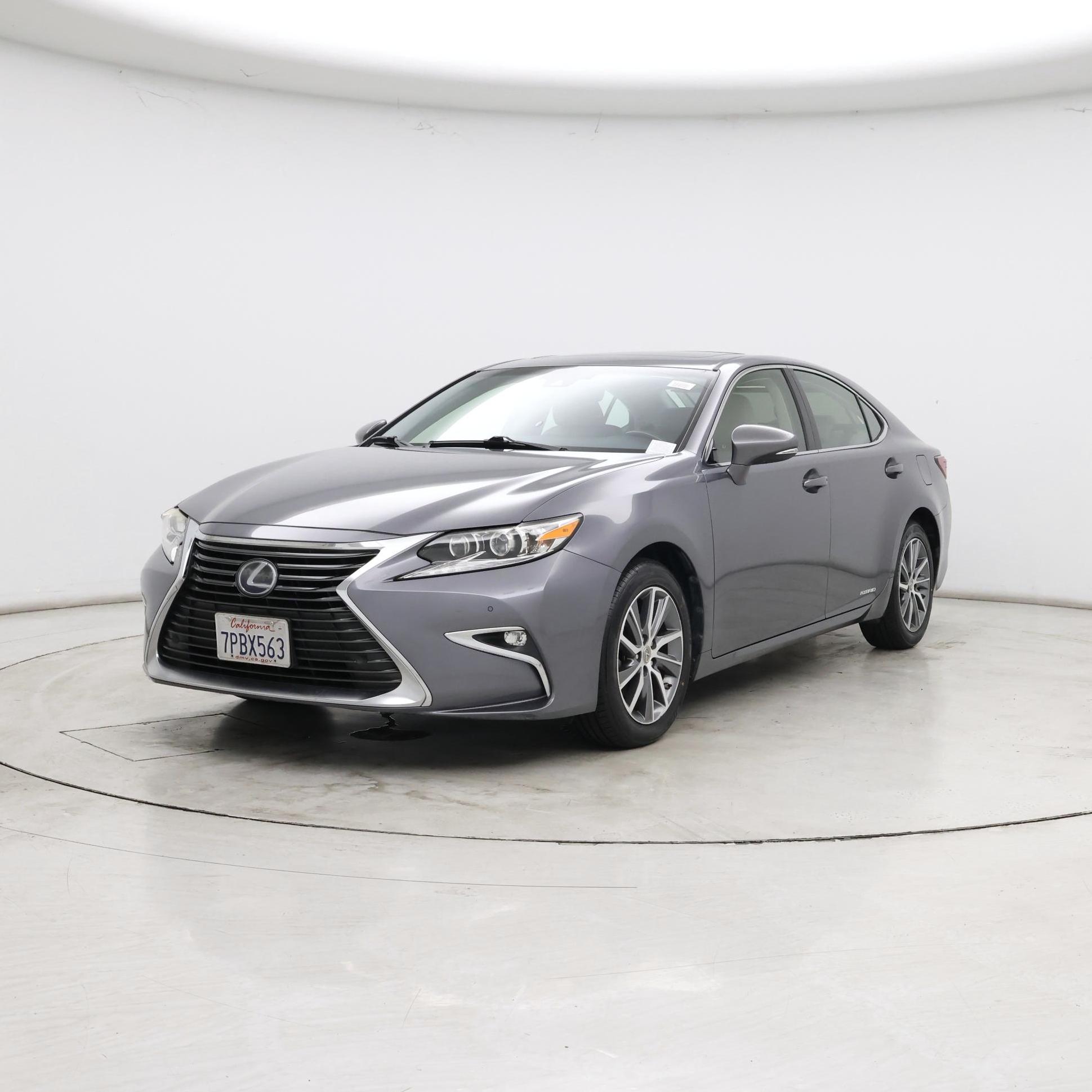 Thumbnail: 2016 Lexus ES - 4