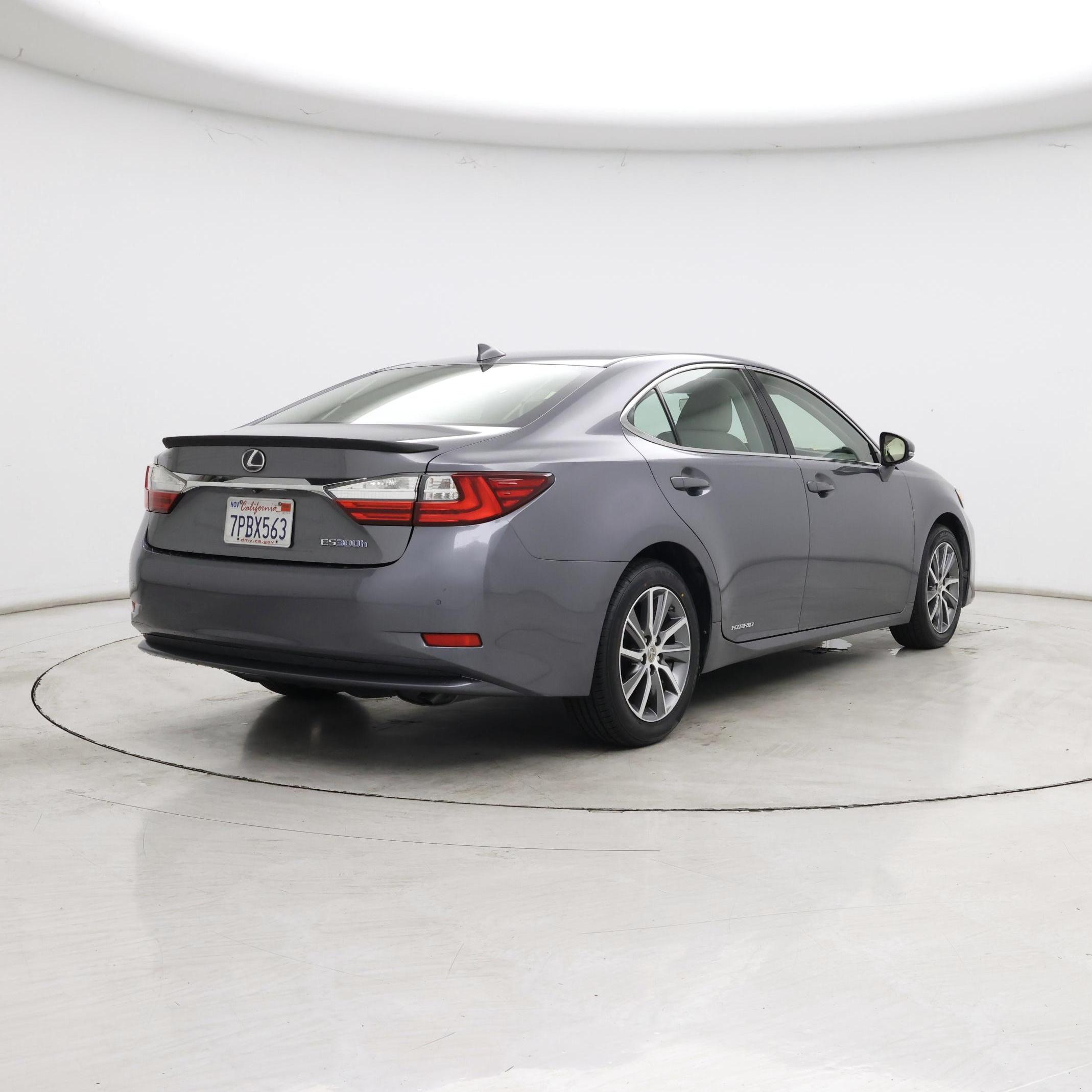 Thumbnail: 2016 Lexus ES - 8