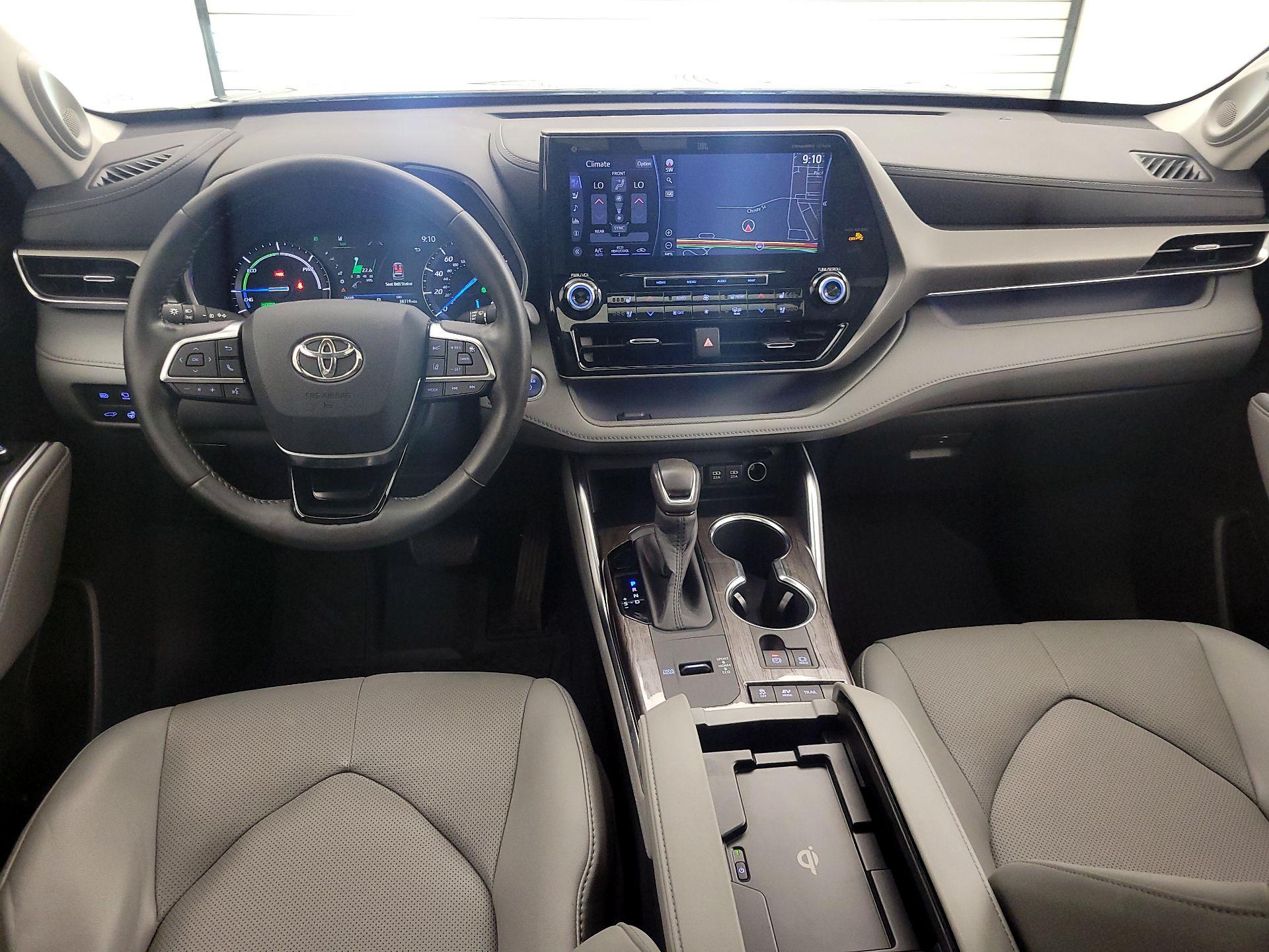 Thumbnail: 2020 Toyota Highlander - 9